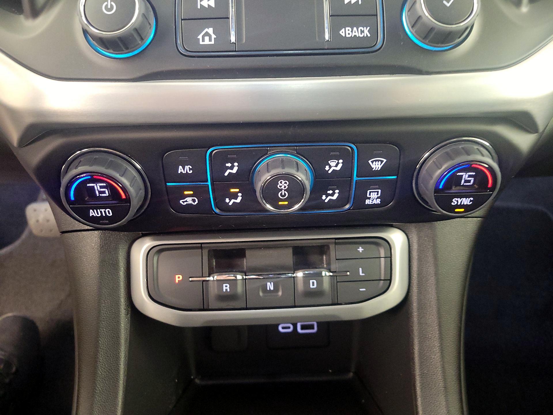 Thumbnail: 2023 GMC Acadia - 17