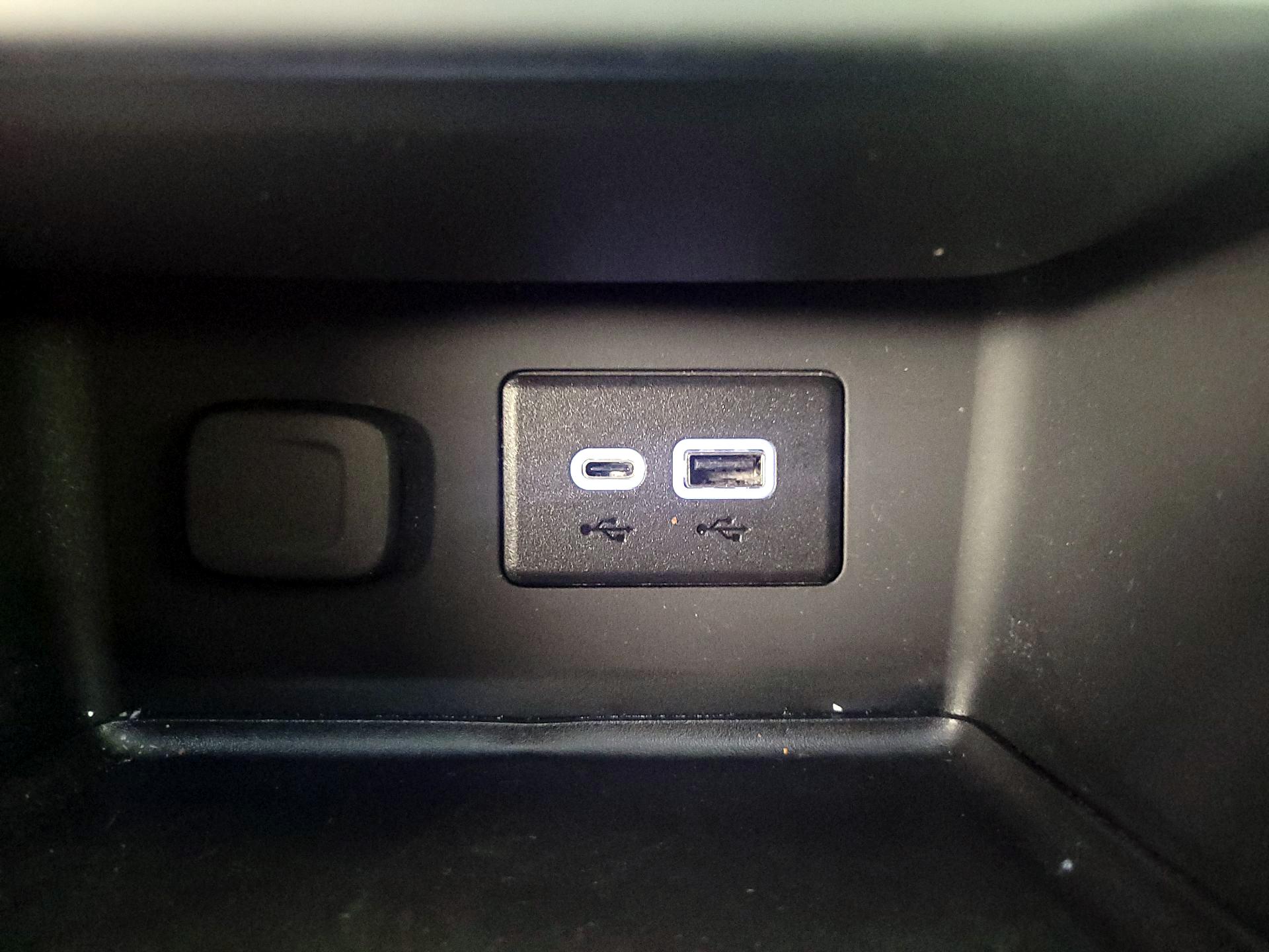 Thumbnail: 2023 GMC Acadia - 19