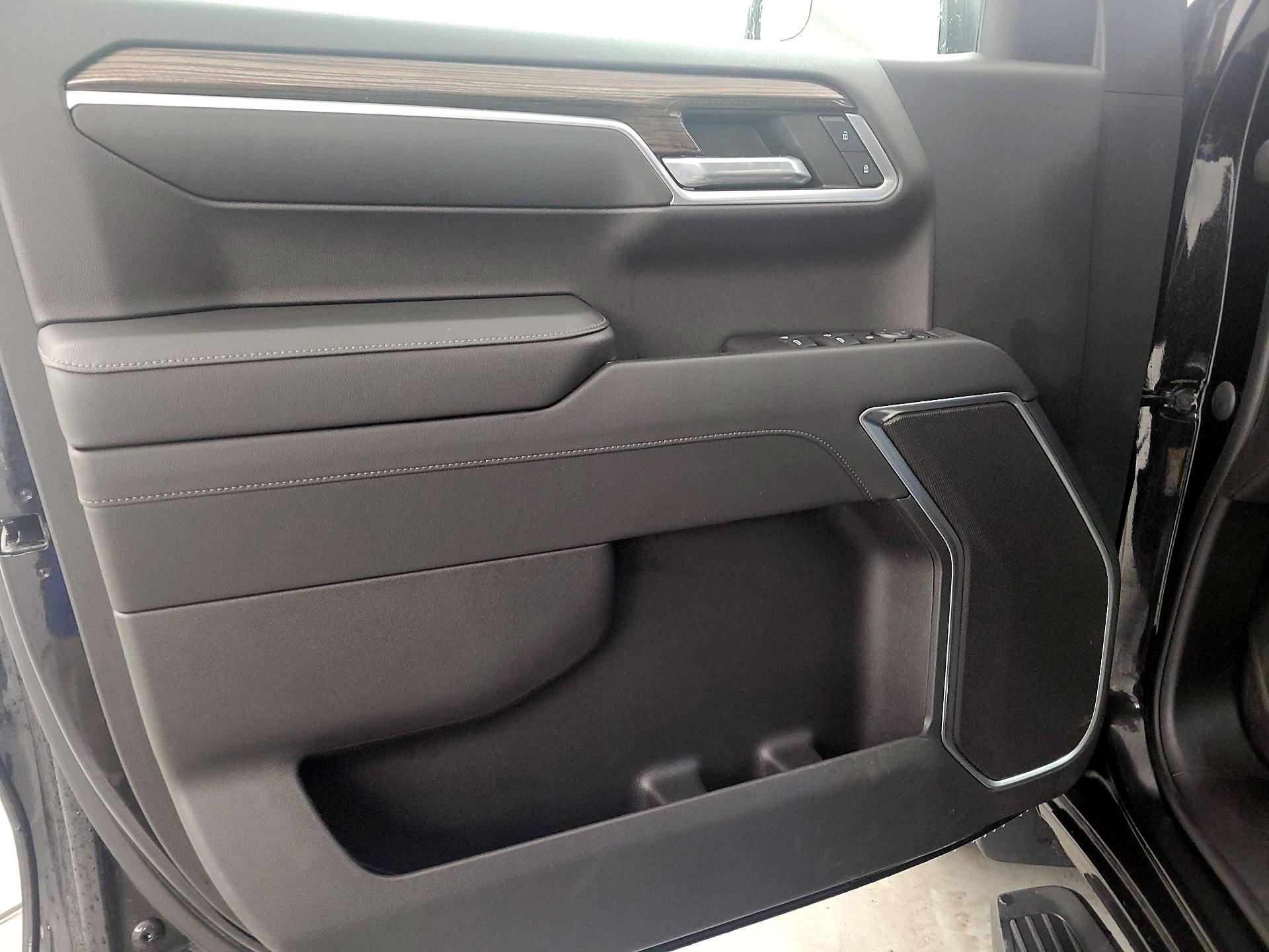 Thumbnail: 2022 Chevrolet Silverado 1500 - 12