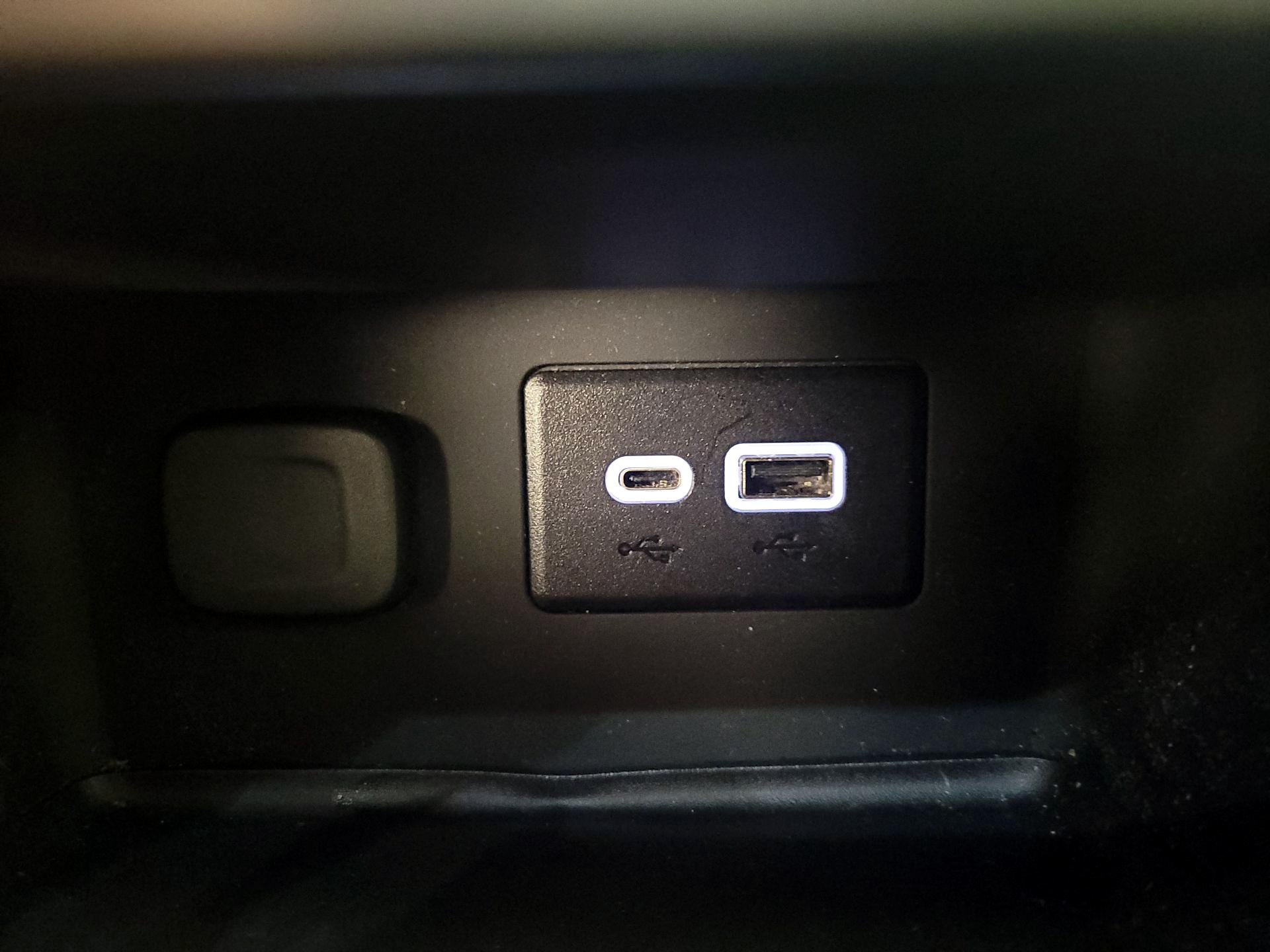 Thumbnail: 2023 GMC Acadia - 19