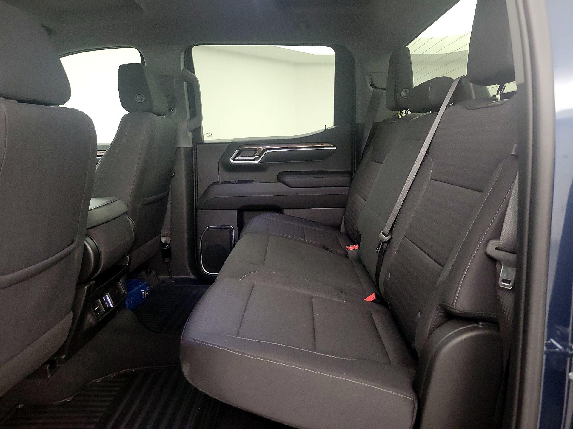 Thumbnail: 2022 Chevrolet Silverado 1500 - 19