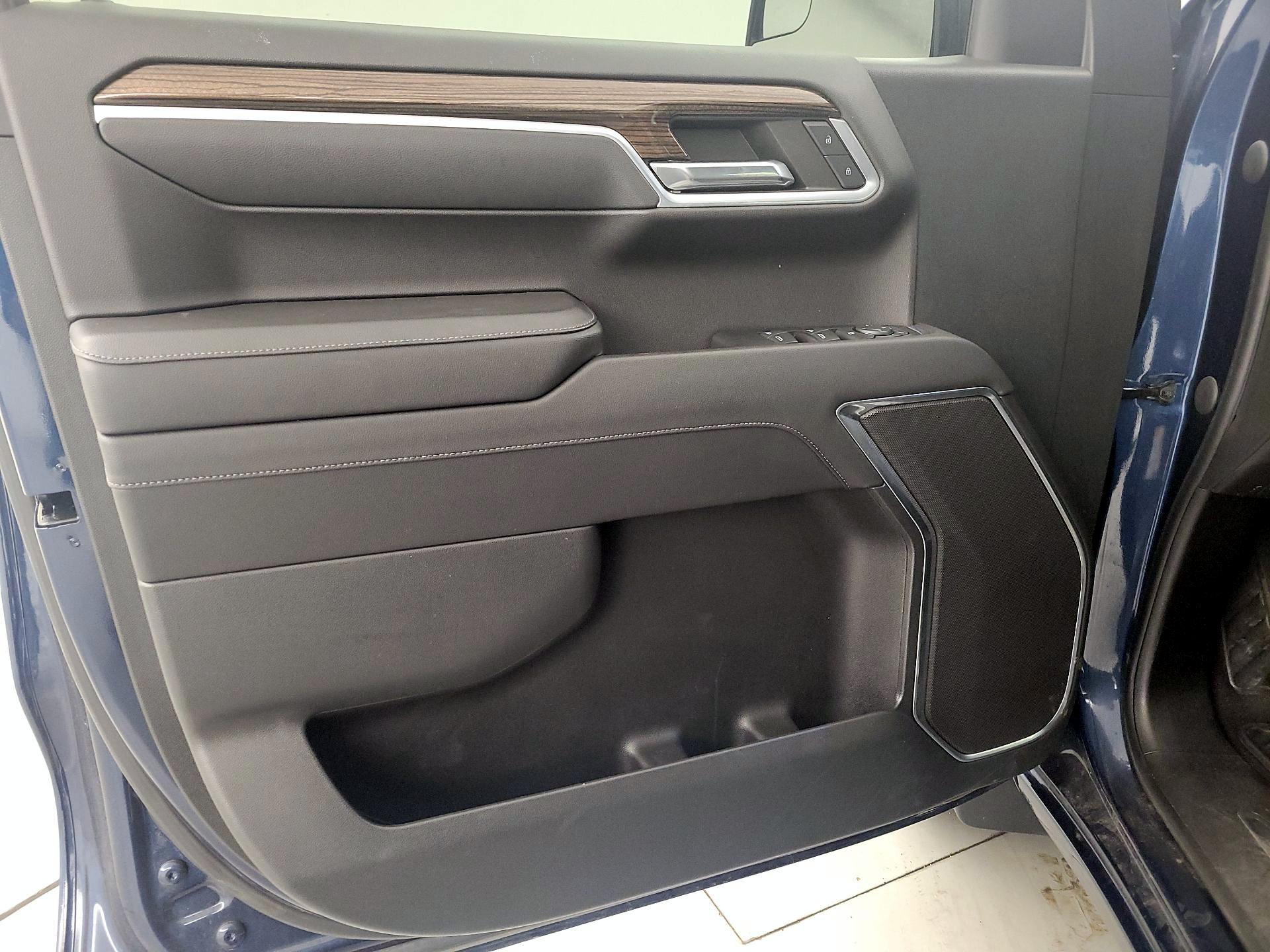 Thumbnail: 2022 Chevrolet Silverado 1500 - 12