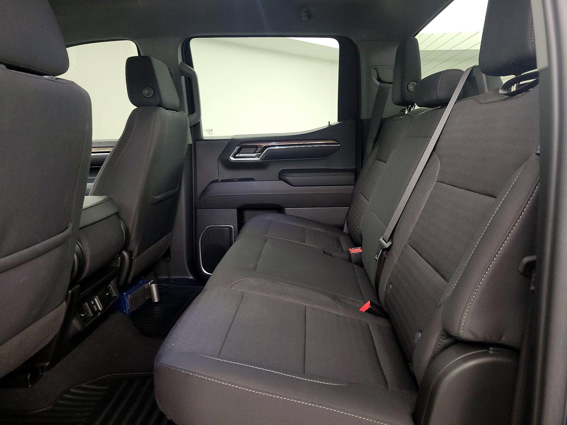 Thumbnail: 2022 Chevrolet Silverado 1500 - 19