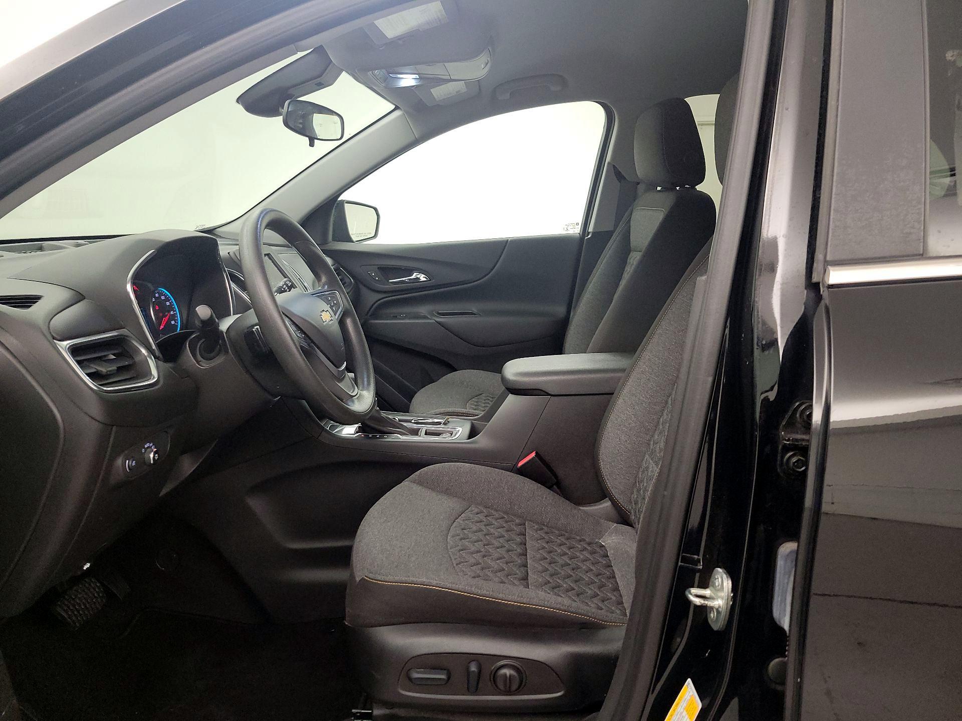 Thumbnail: 2022 Chevrolet Equinox - 11