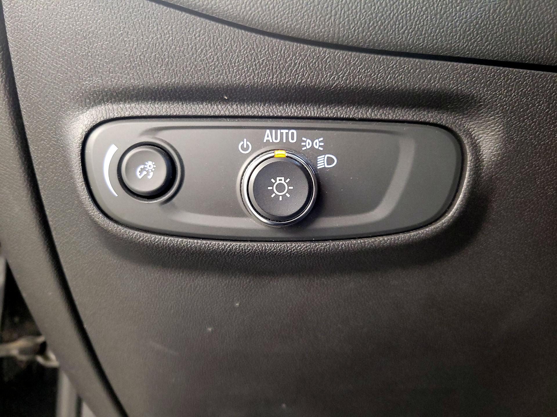 Thumbnail: 2022 Chevrolet Equinox - 13