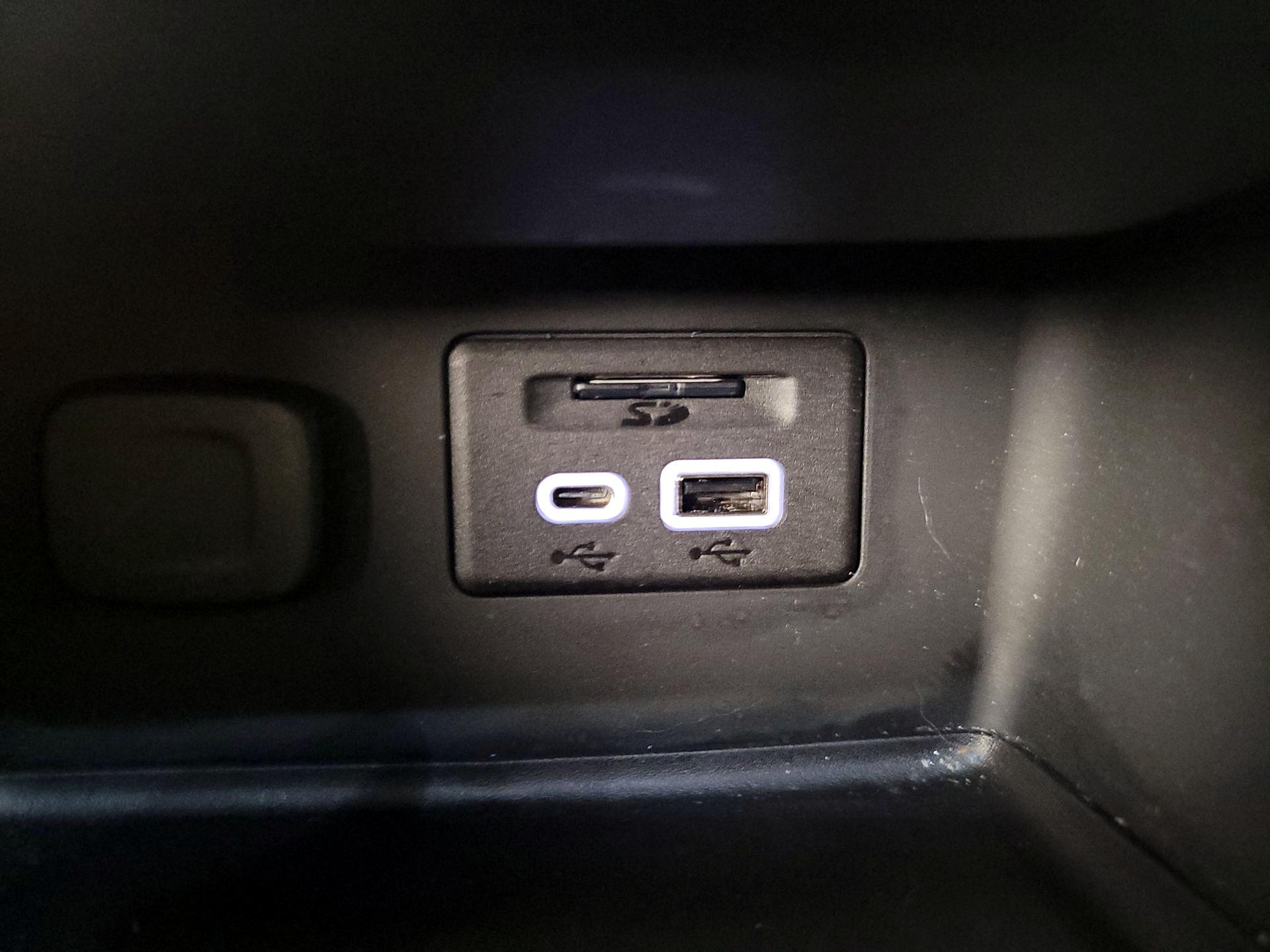 Thumbnail: 2023 GMC Acadia - 19