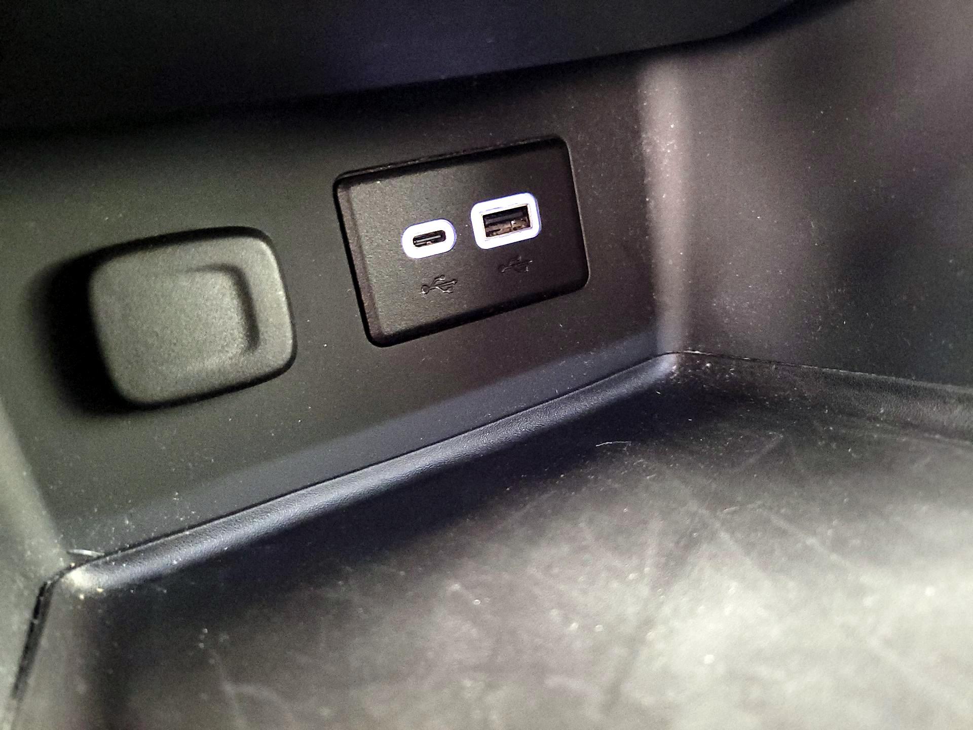 Thumbnail: 2023 GMC Acadia - 18