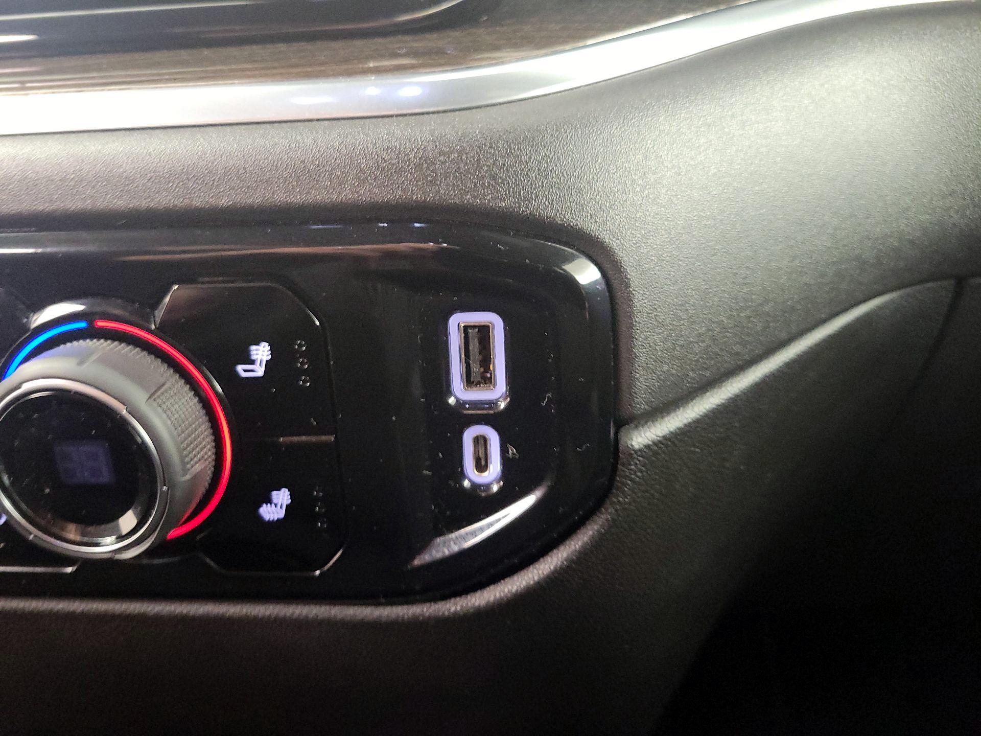 Thumbnail: 2022 Chevrolet Silverado 1500 - 18