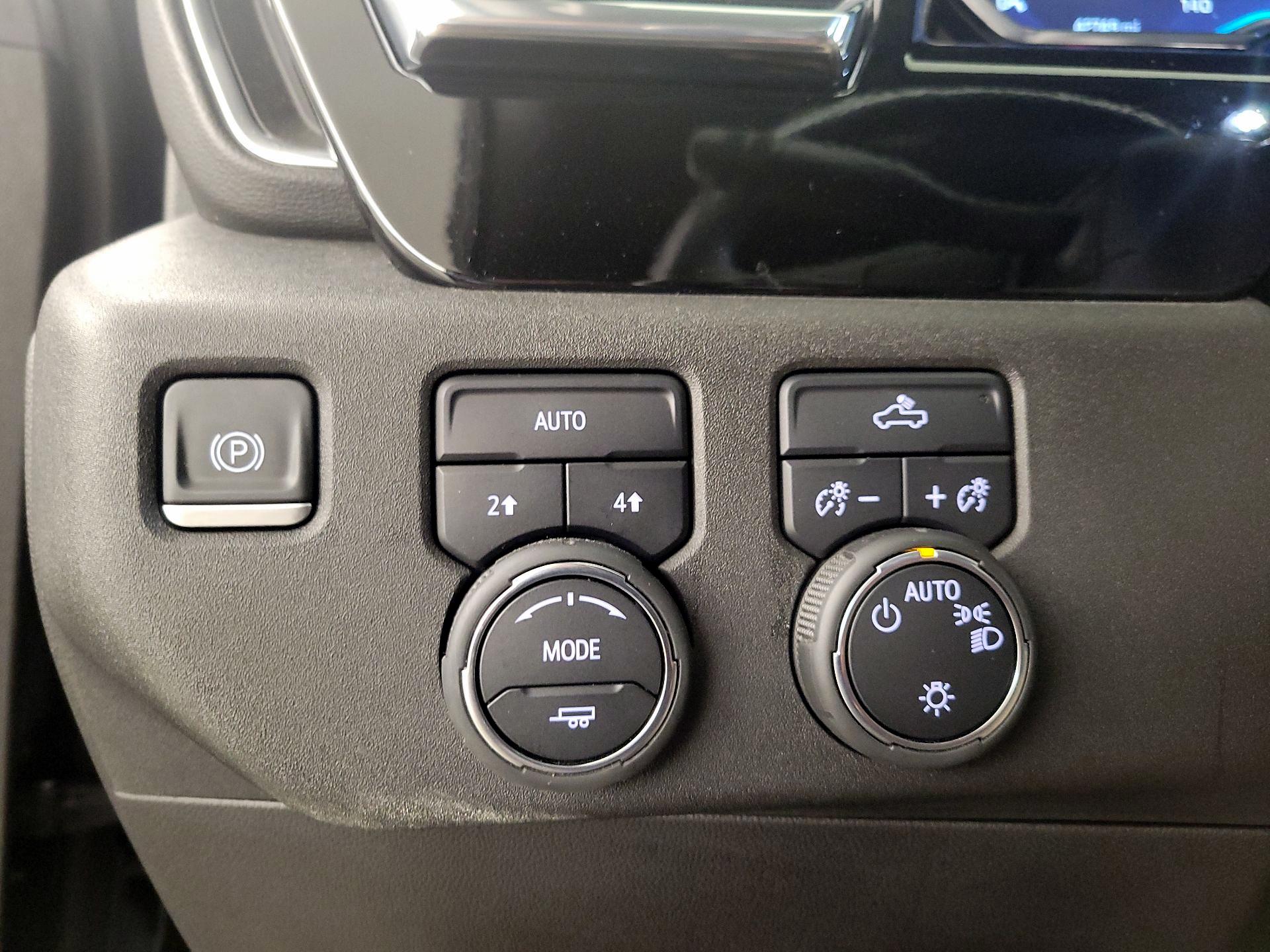 Thumbnail: 2022 Chevrolet Silverado 1500 - 13