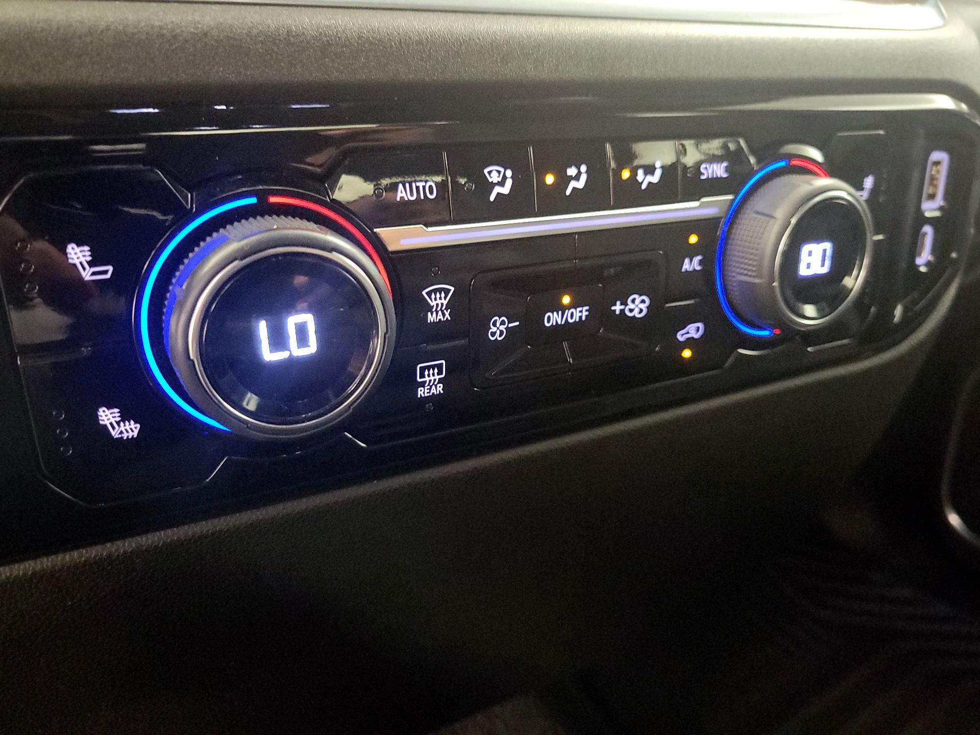 Thumbnail: 2022 Chevrolet Silverado 1500 - 16