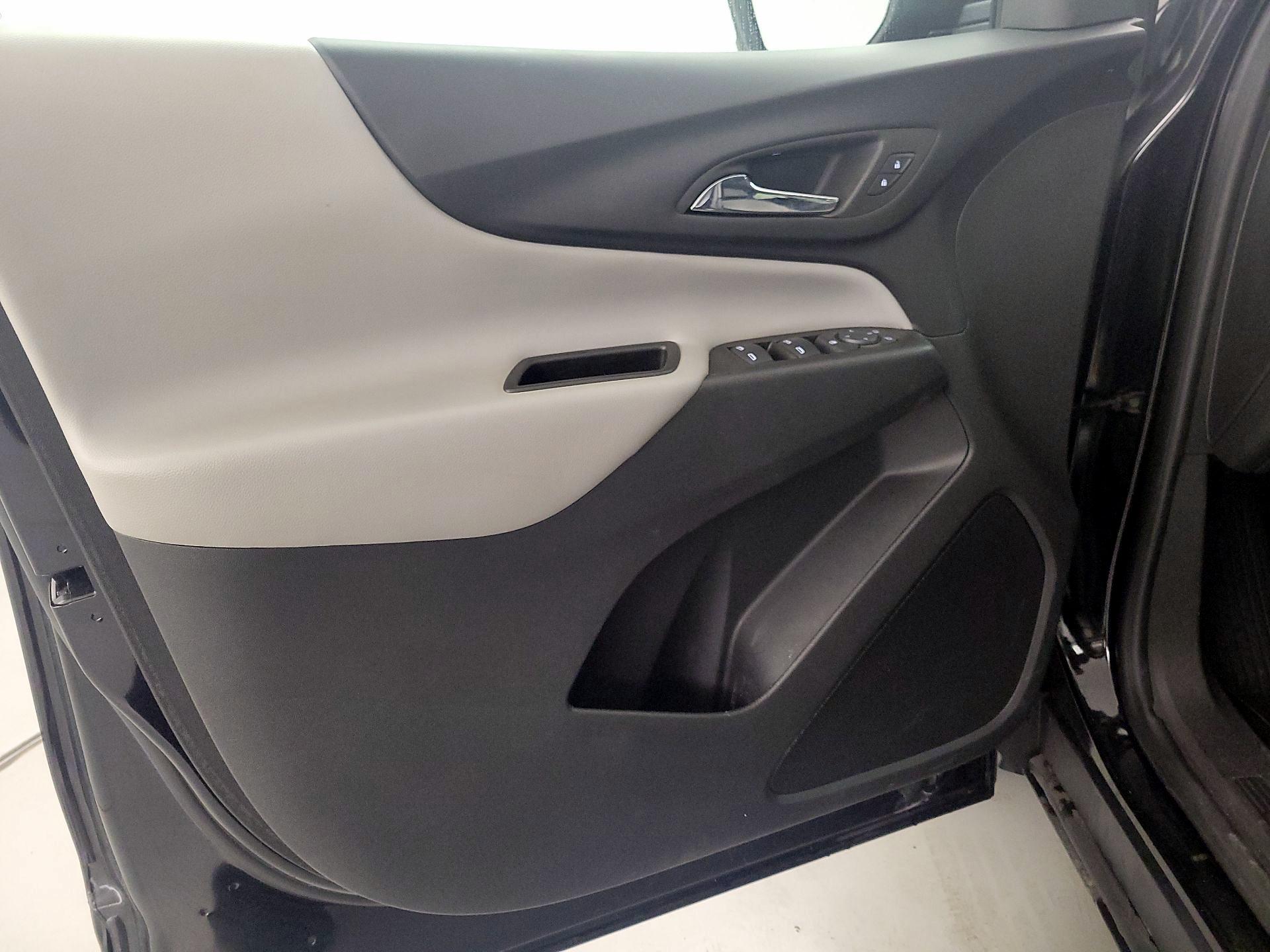 Thumbnail: 2023 Chevrolet Equinox - 12