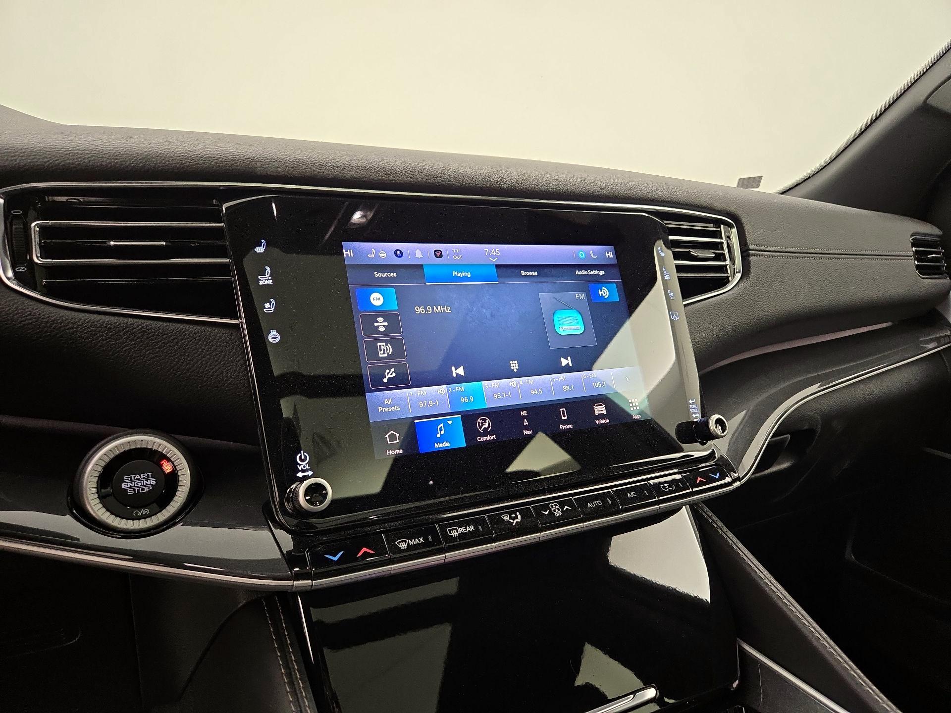 Thumbnail: 2022 Jeep Wagoneer - 16