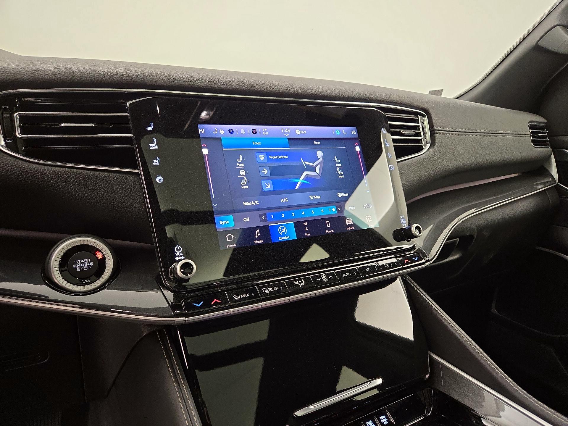 Thumbnail: 2022 Jeep Wagoneer - 17