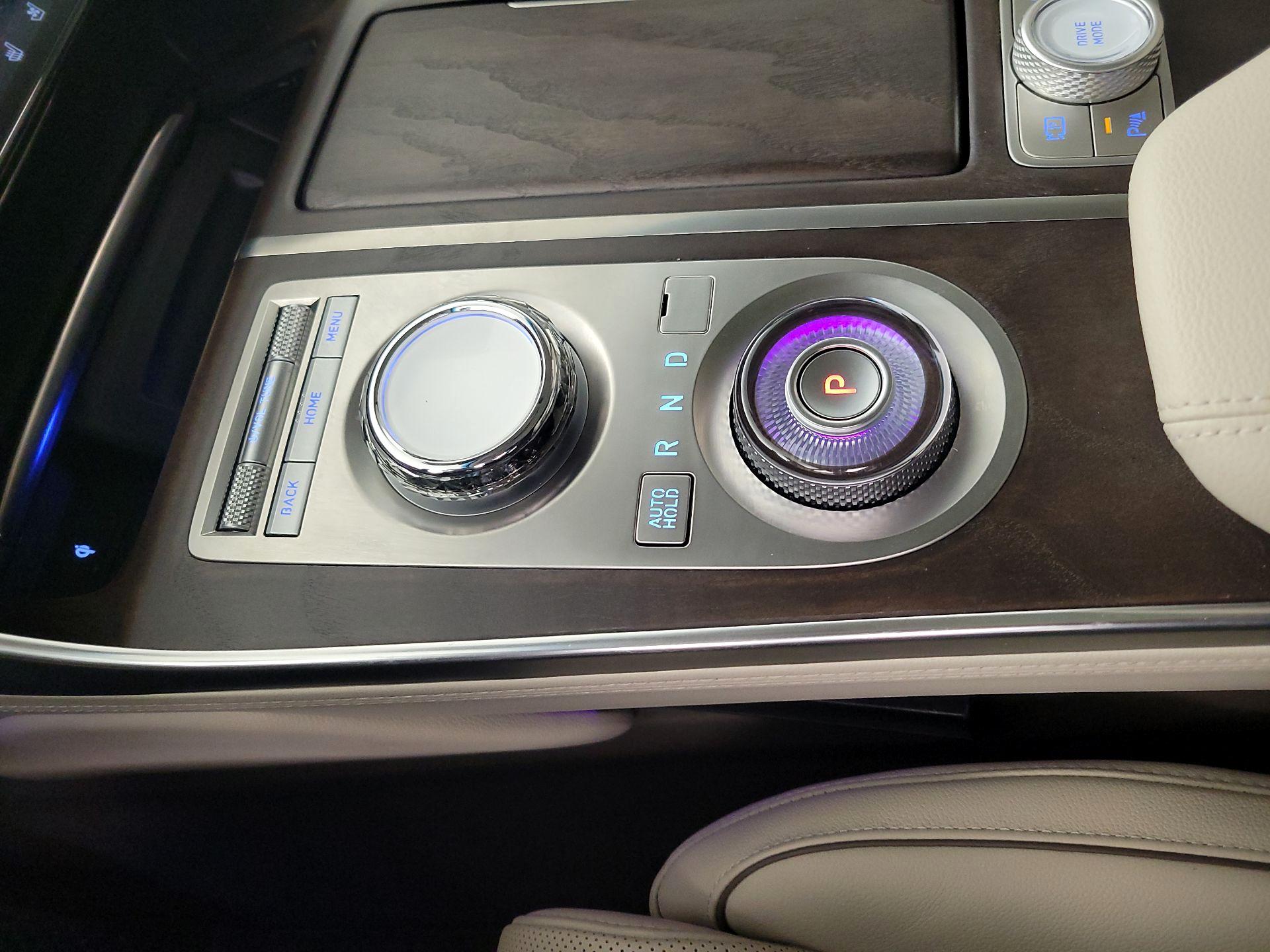 Thumbnail: 2023 Genesis GV80 - 18