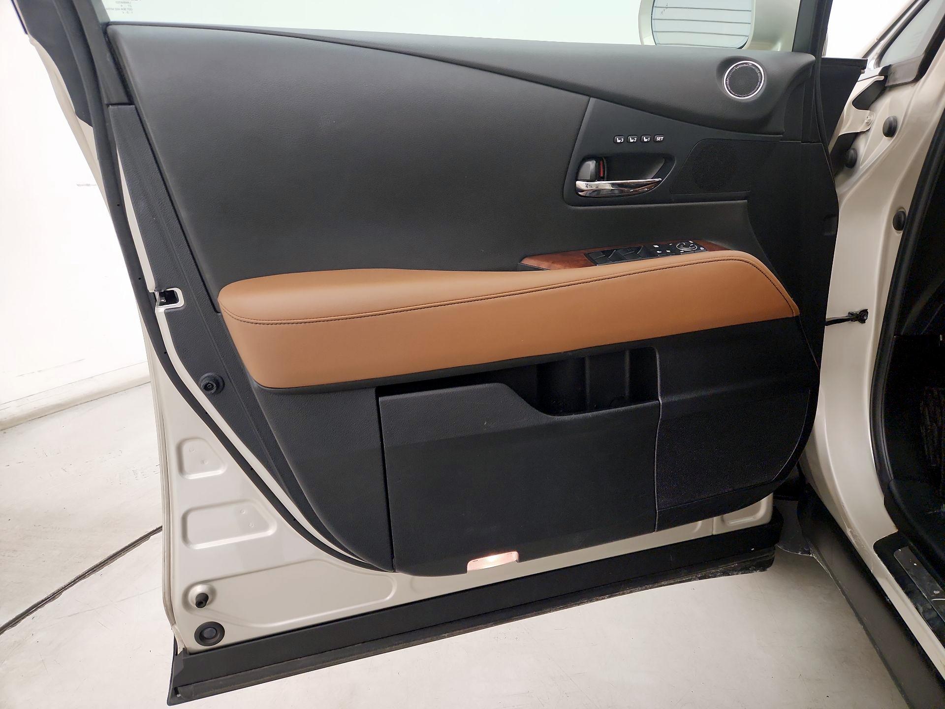 Thumbnail: 2015 Lexus RX - 12