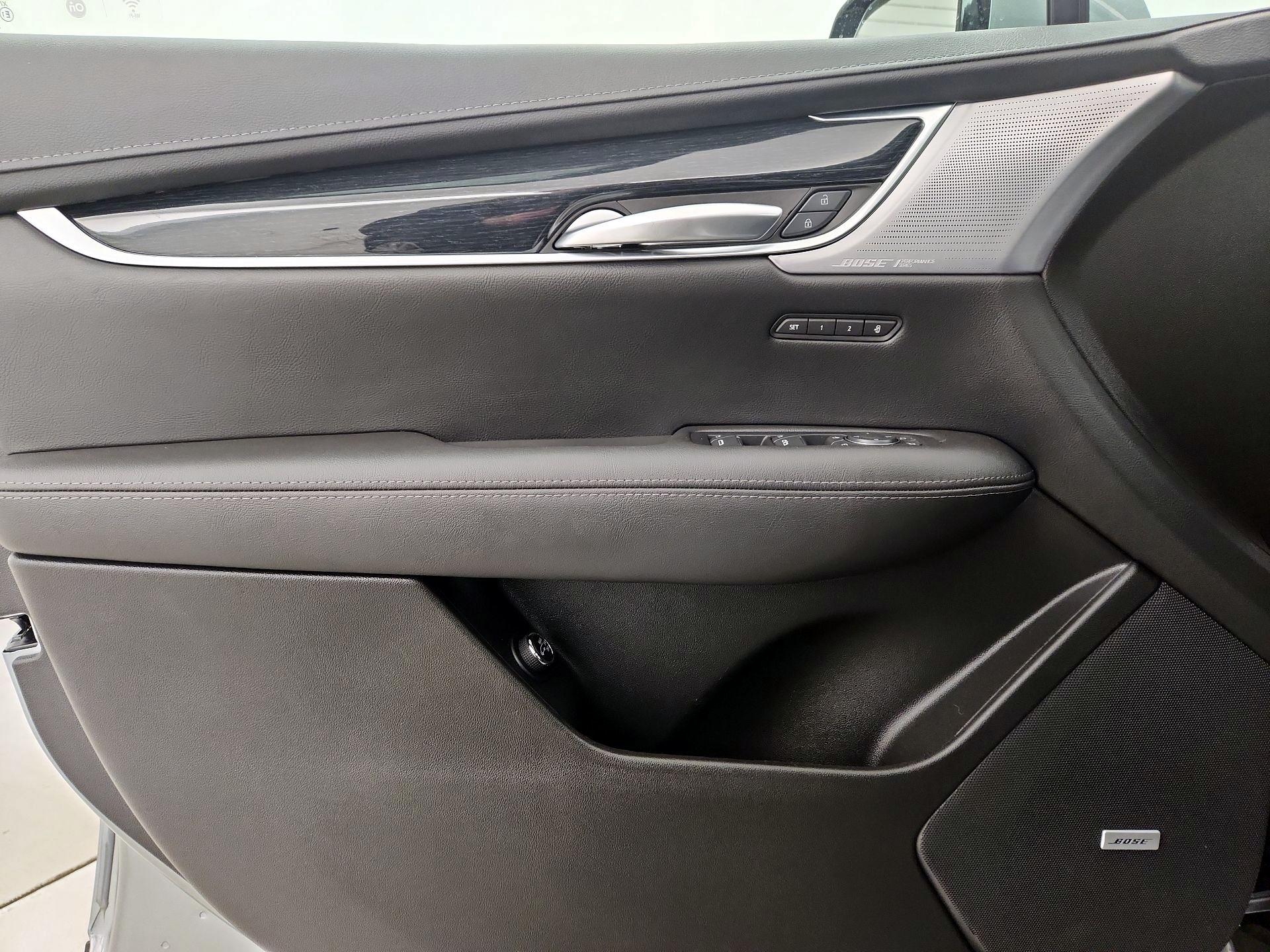 Thumbnail: 2025 Cadillac XT5 - 12