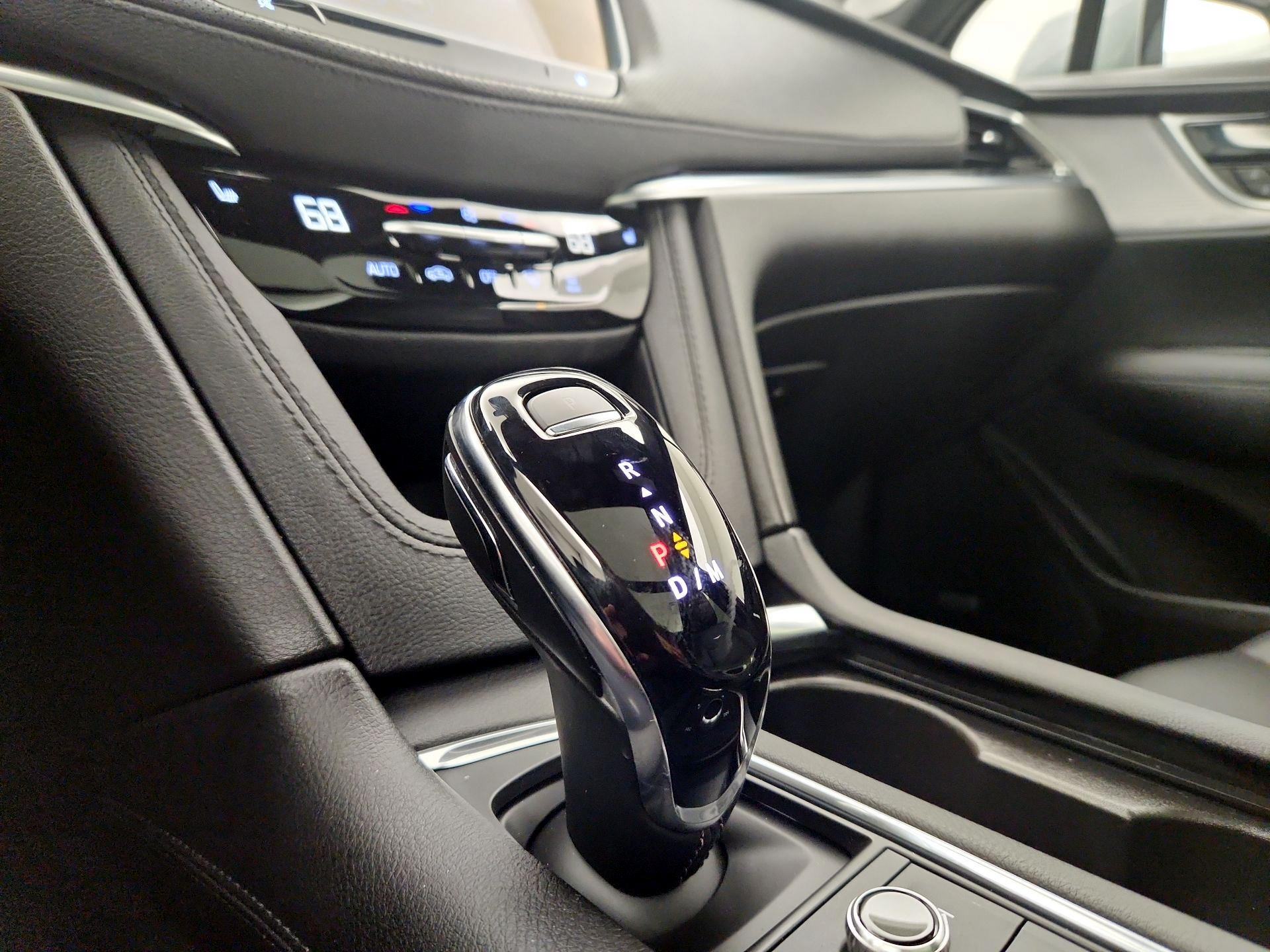 Thumbnail: 2025 Cadillac XT5 - 18