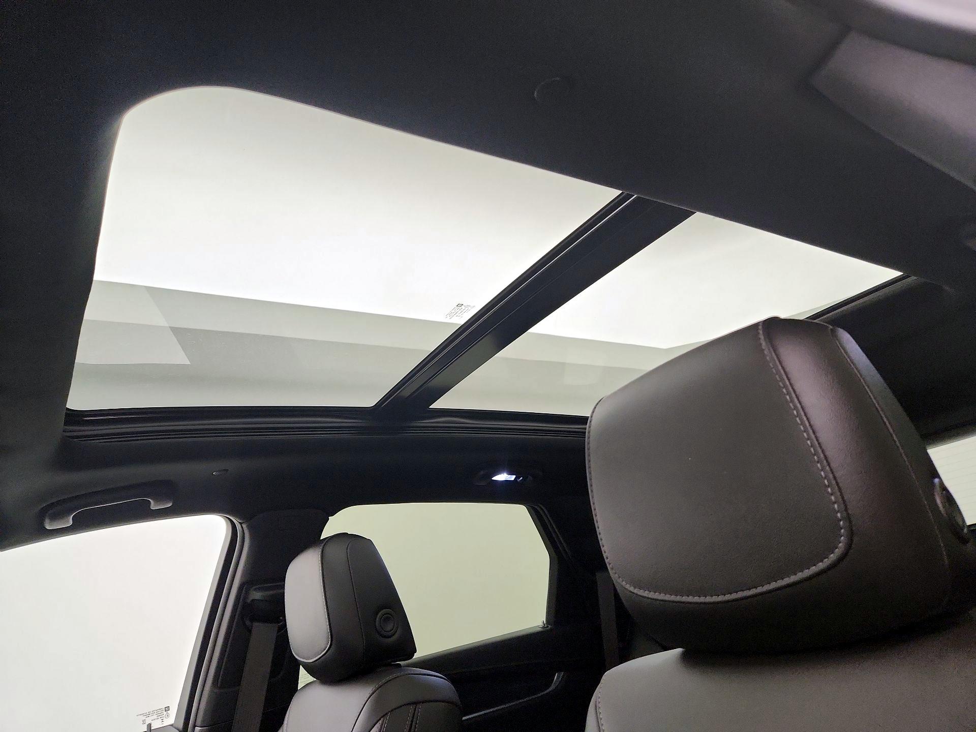 Thumbnail: 2025 Cadillac XT5 - 20