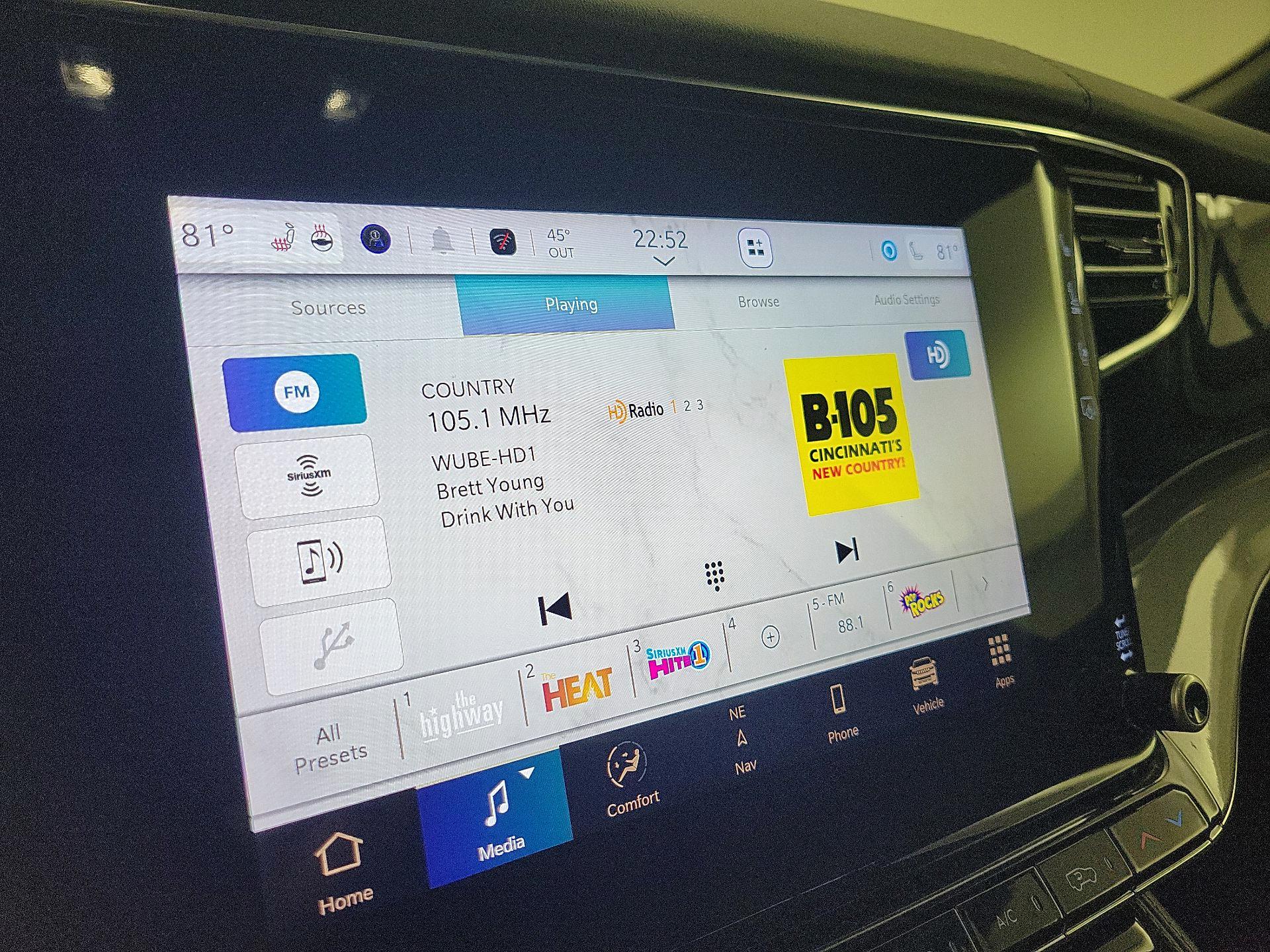 Thumbnail: 2022 Jeep Wagoneer - 16