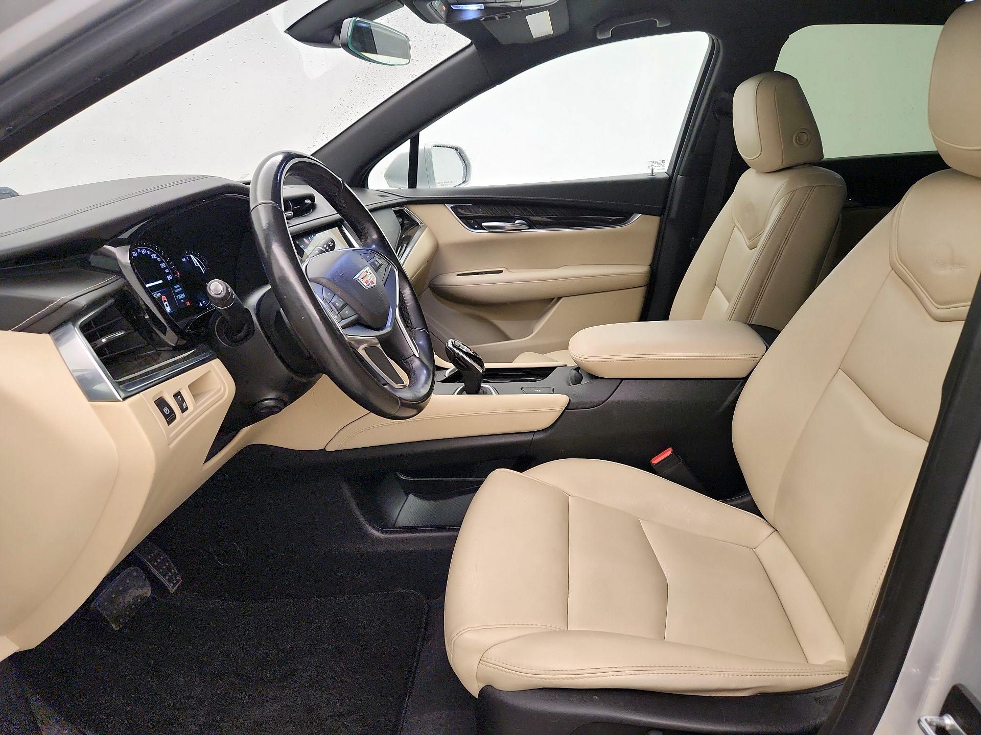 Thumbnail: 2018 Cadillac XT5 - 11