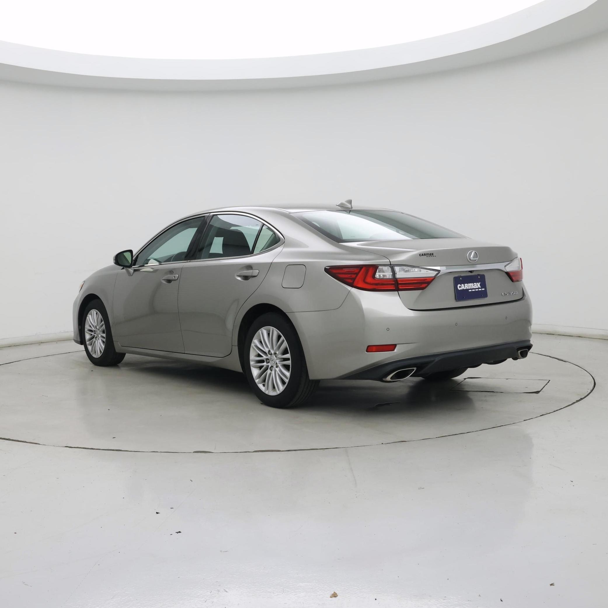 Thumbnail: 2017 Lexus ES - 2