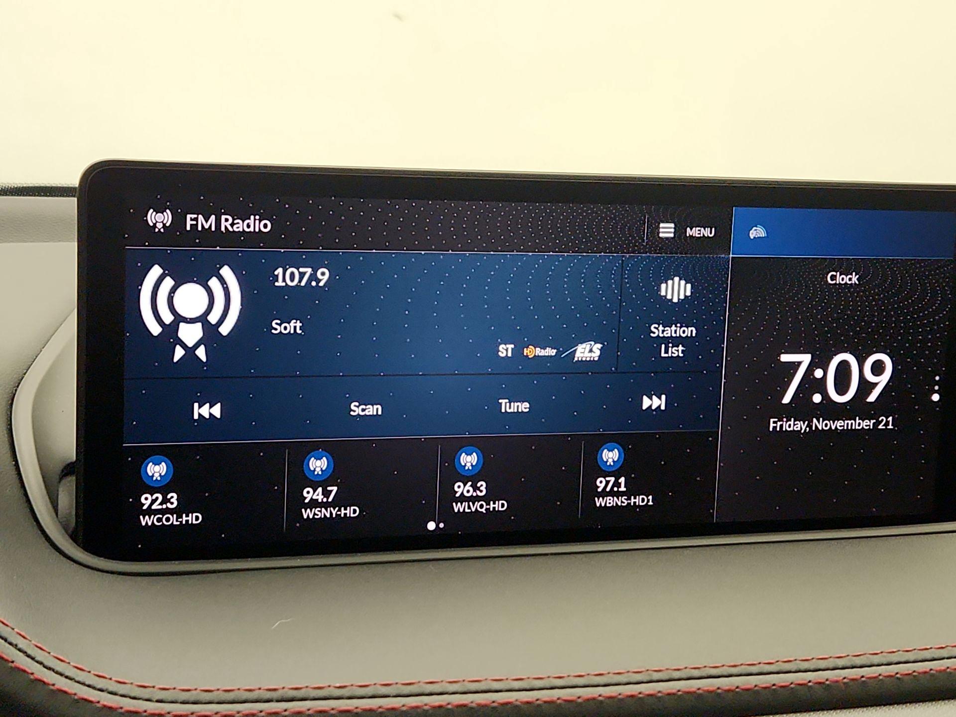 Thumbnail: 2022 Acura MDX - 15