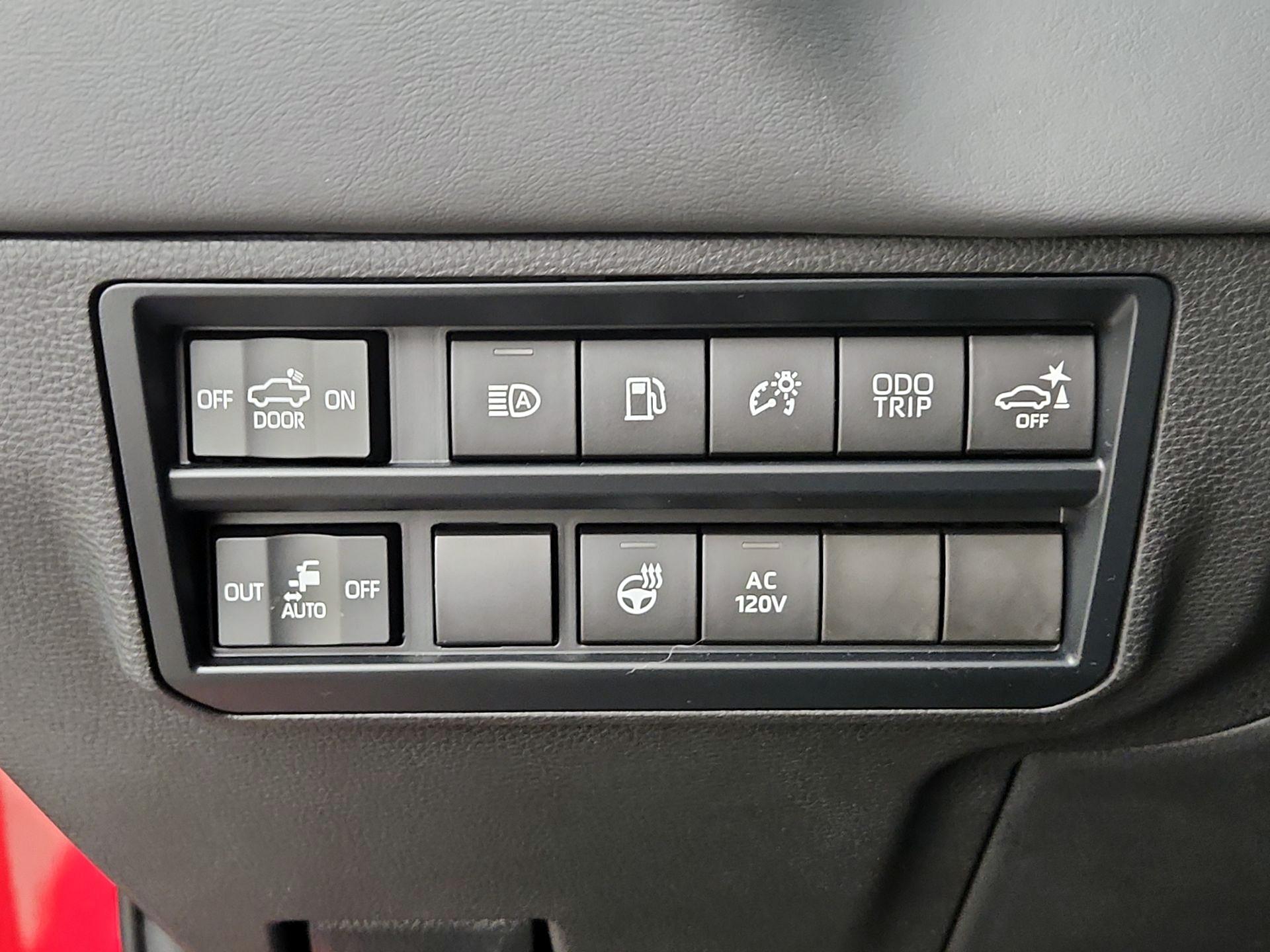 Thumbnail: 2023 Toyota Tundra - 13