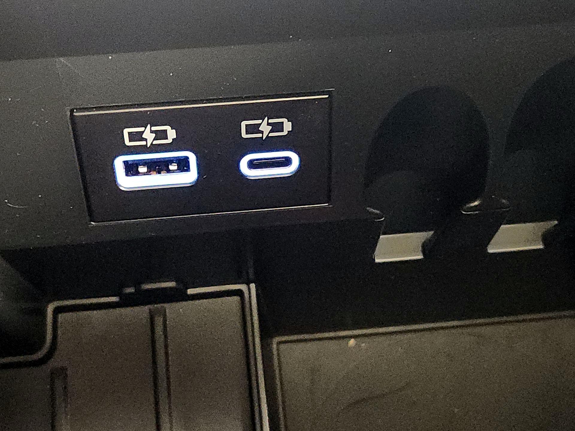 Thumbnail: 2023 Toyota Tundra - 18