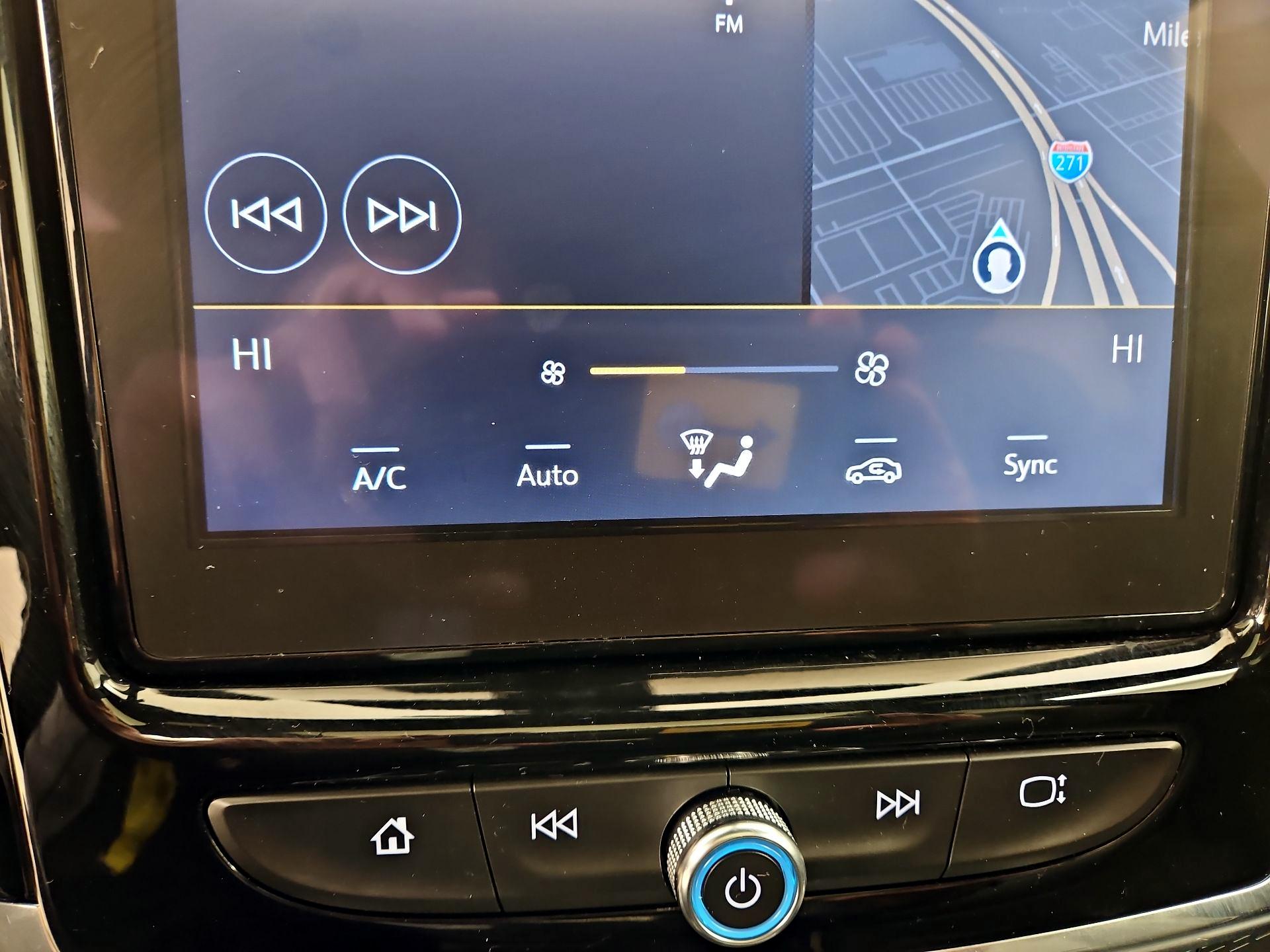 Thumbnail: 2023 Chevrolet Traverse - 17