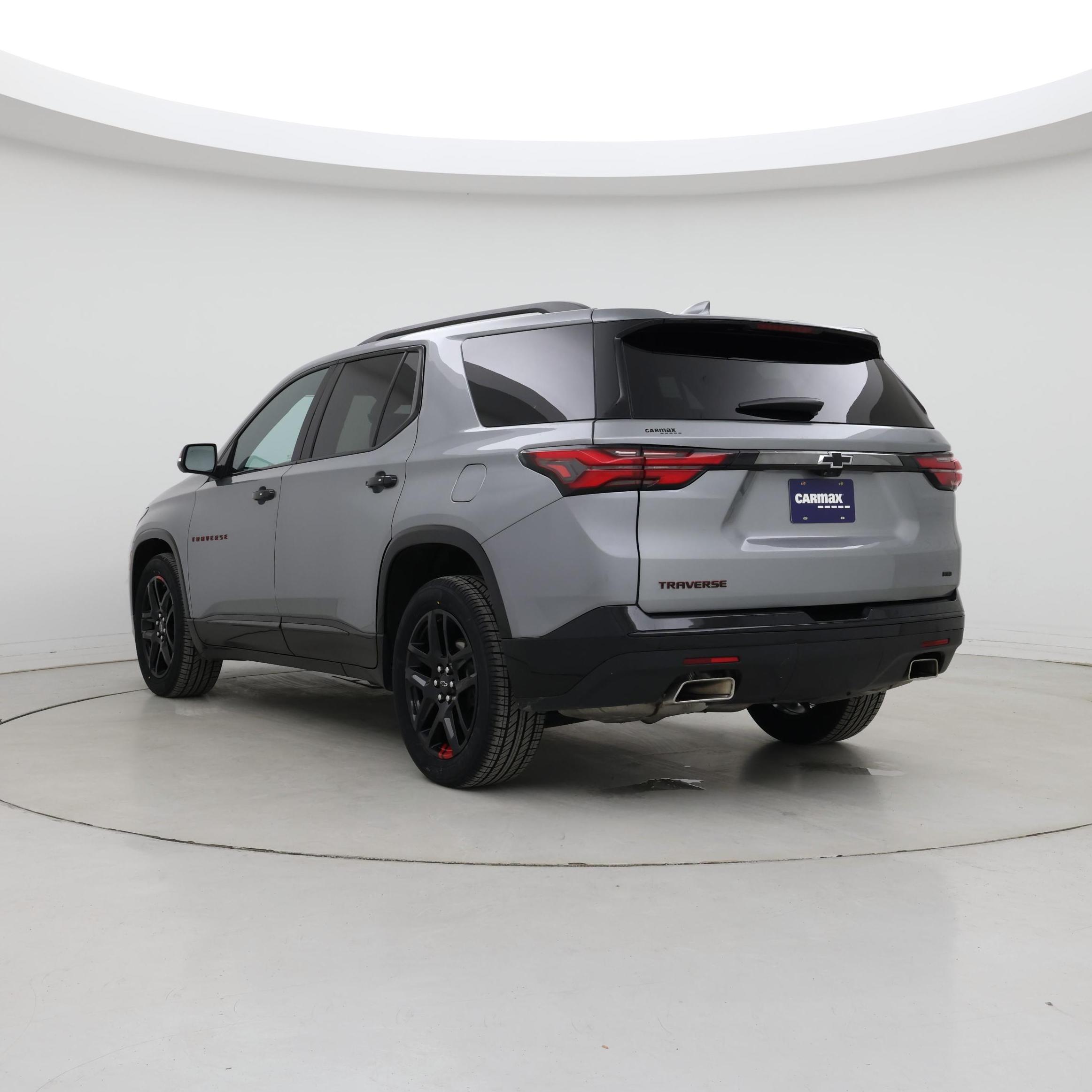 Thumbnail: 2023 Chevrolet Traverse - 2