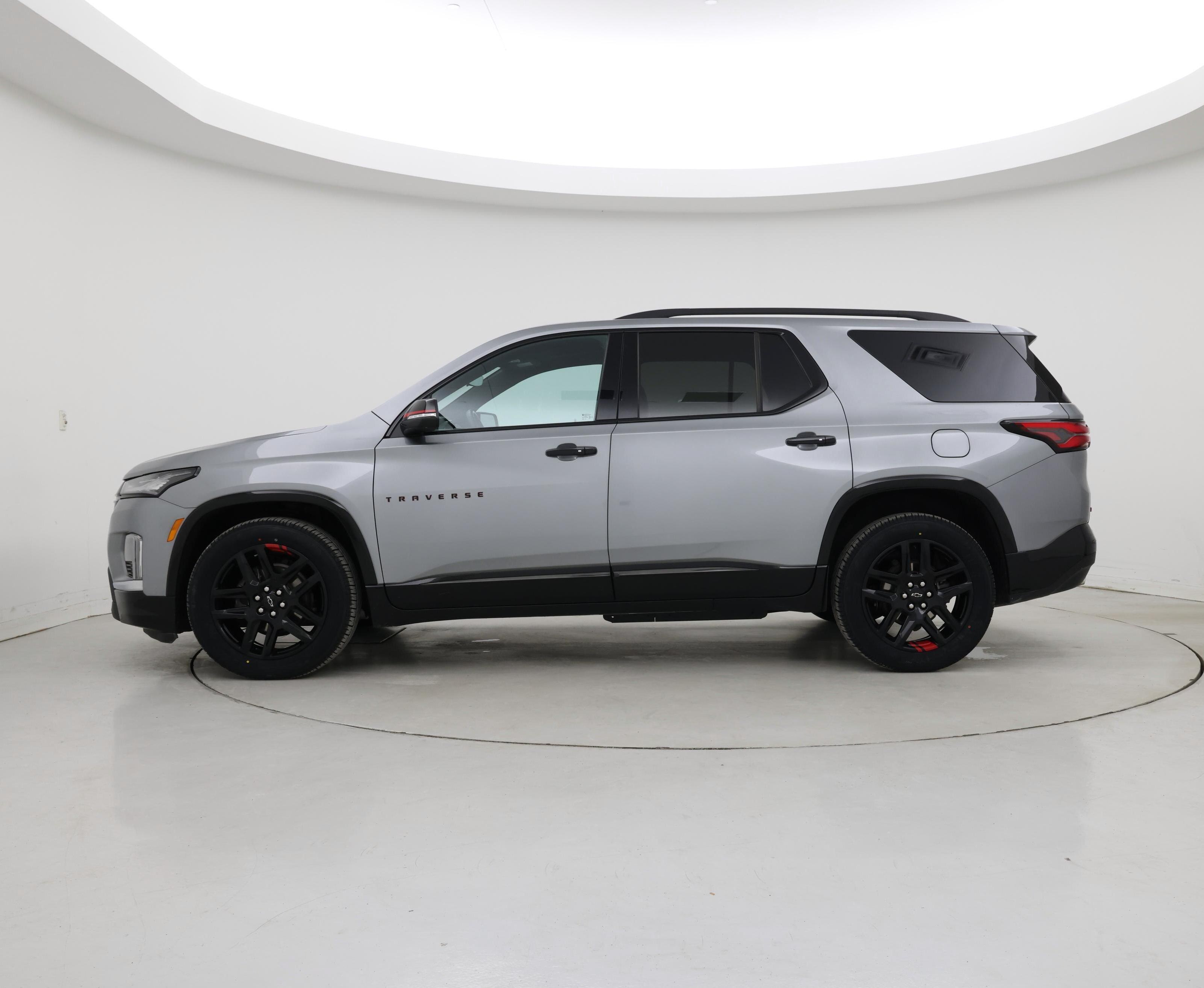 Thumbnail: 2023 Chevrolet Traverse - 3