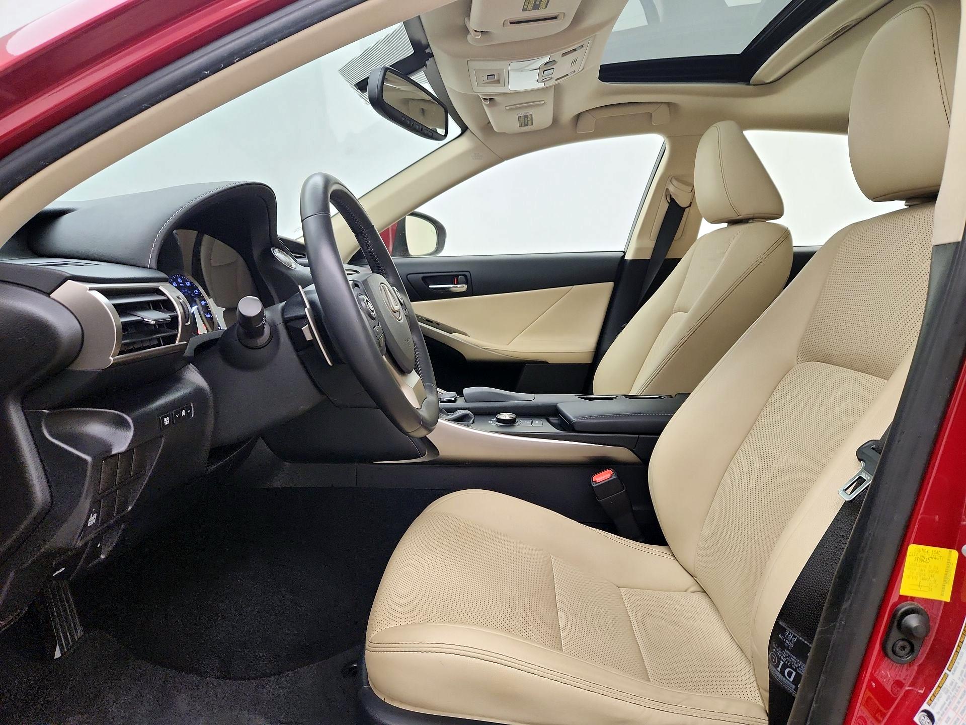 Thumbnail: 2015 Lexus IS - 11