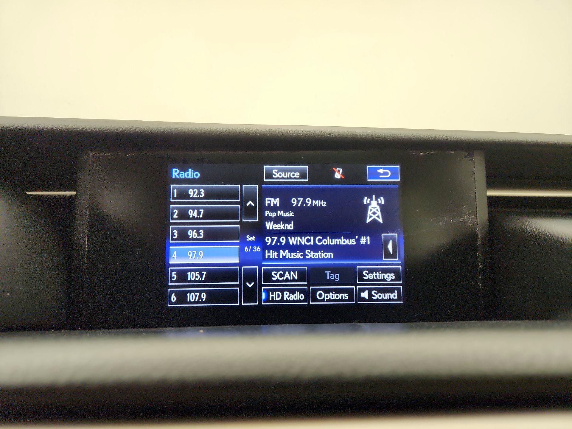 Thumbnail: 2015 Lexus IS - 16