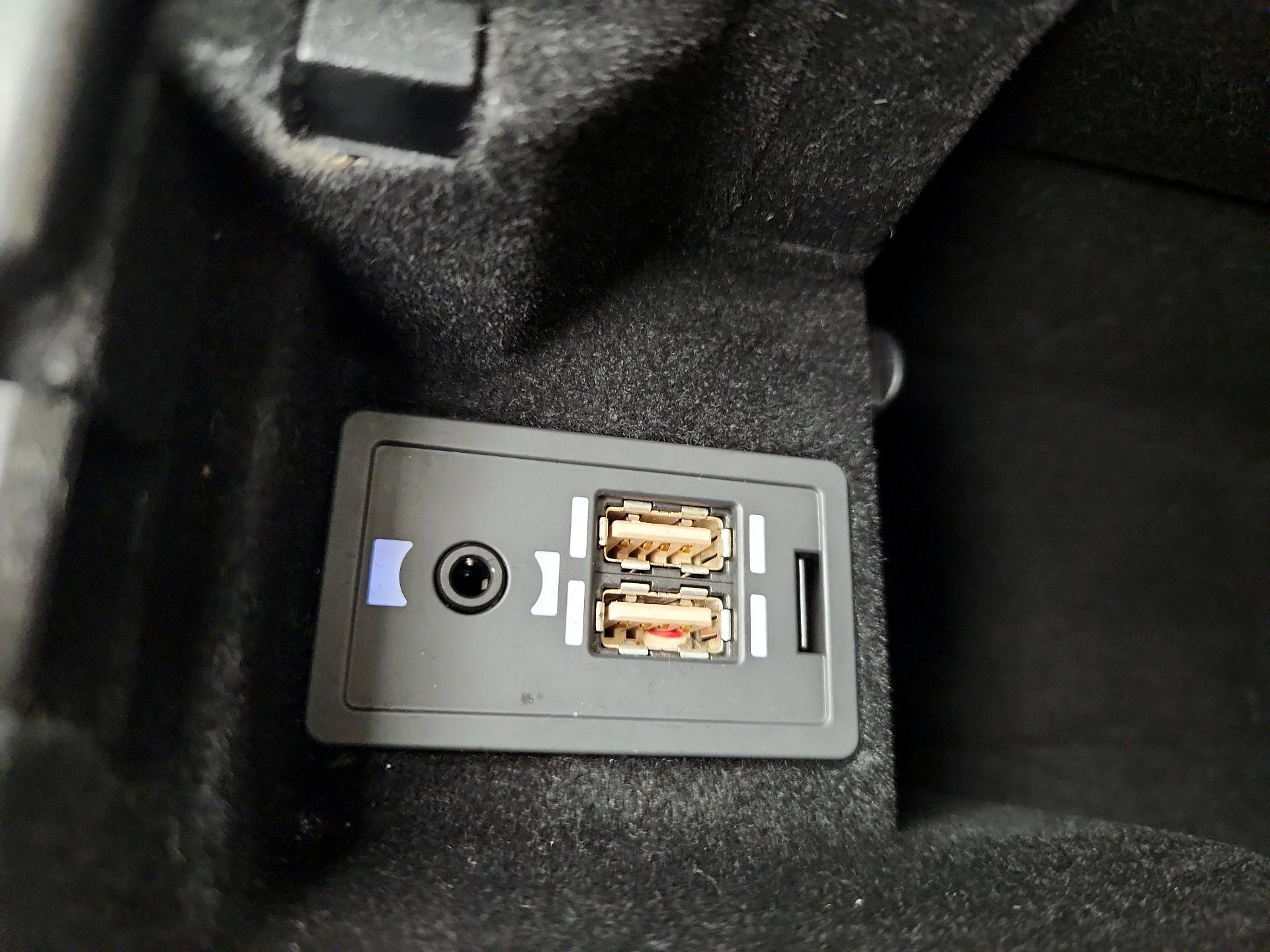 Thumbnail: 2015 Lexus IS - 19