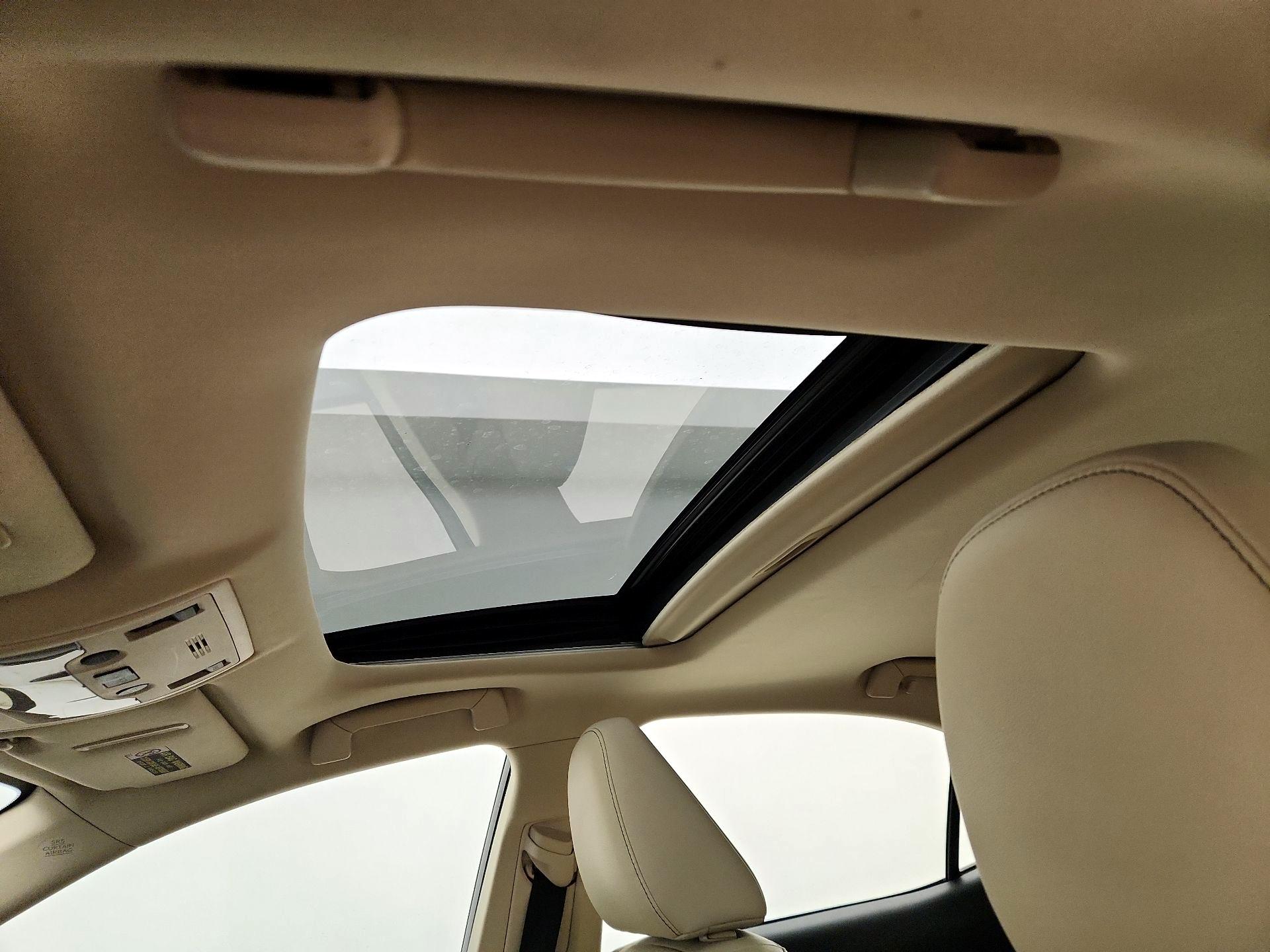 Thumbnail: 2015 Lexus IS - 20