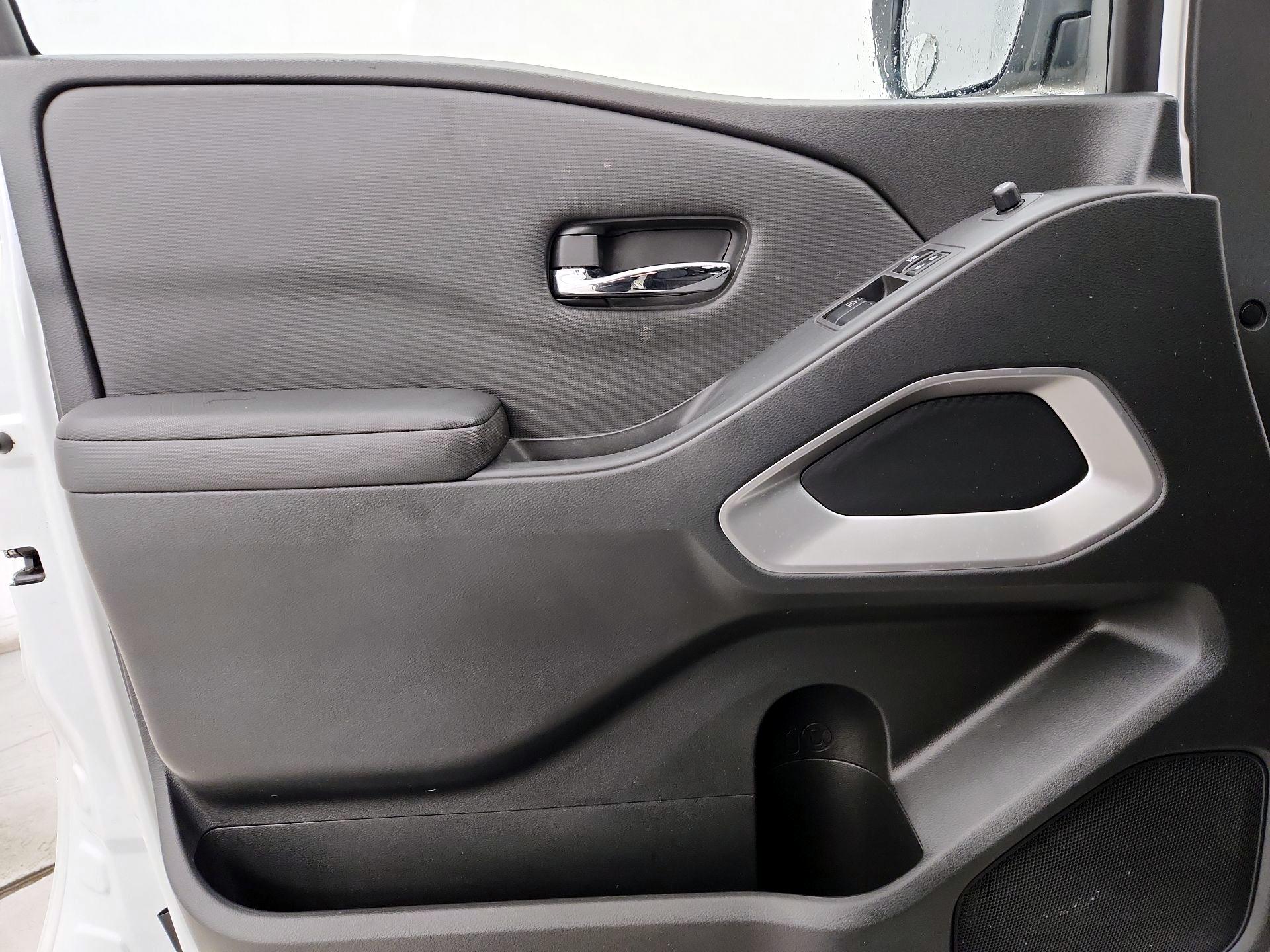 Thumbnail: 2022 Nissan Frontier - 12