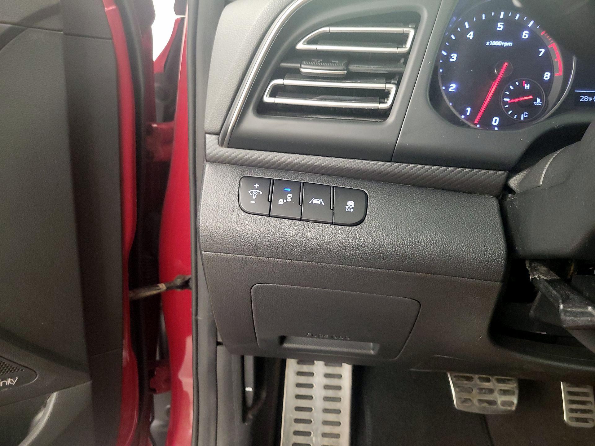 Thumbnail: 2020 Hyundai Elantra - 13