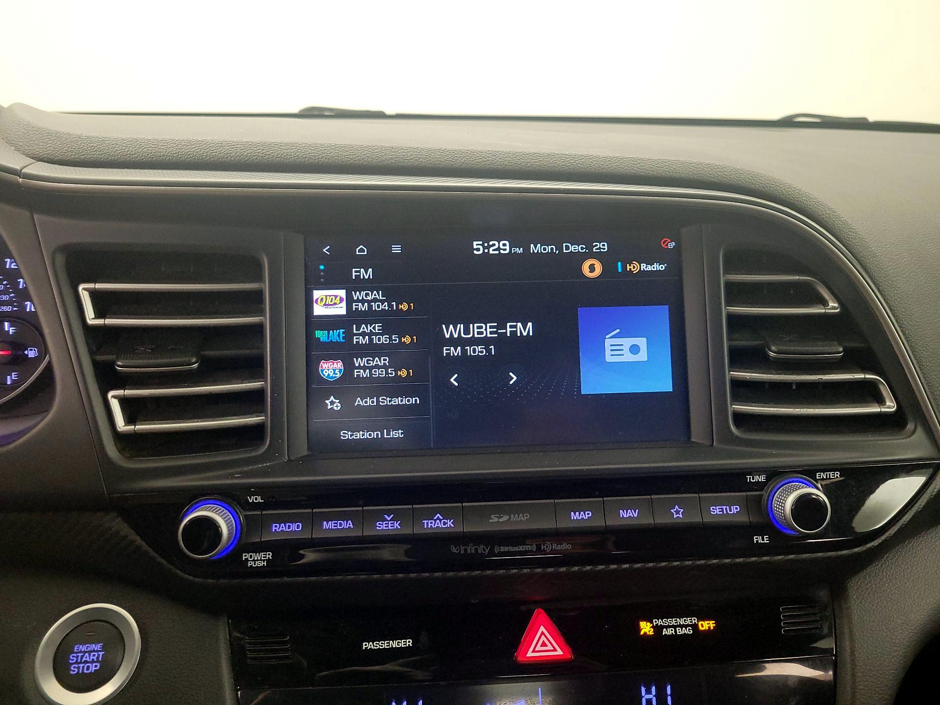 Thumbnail: 2020 Hyundai Elantra - 16