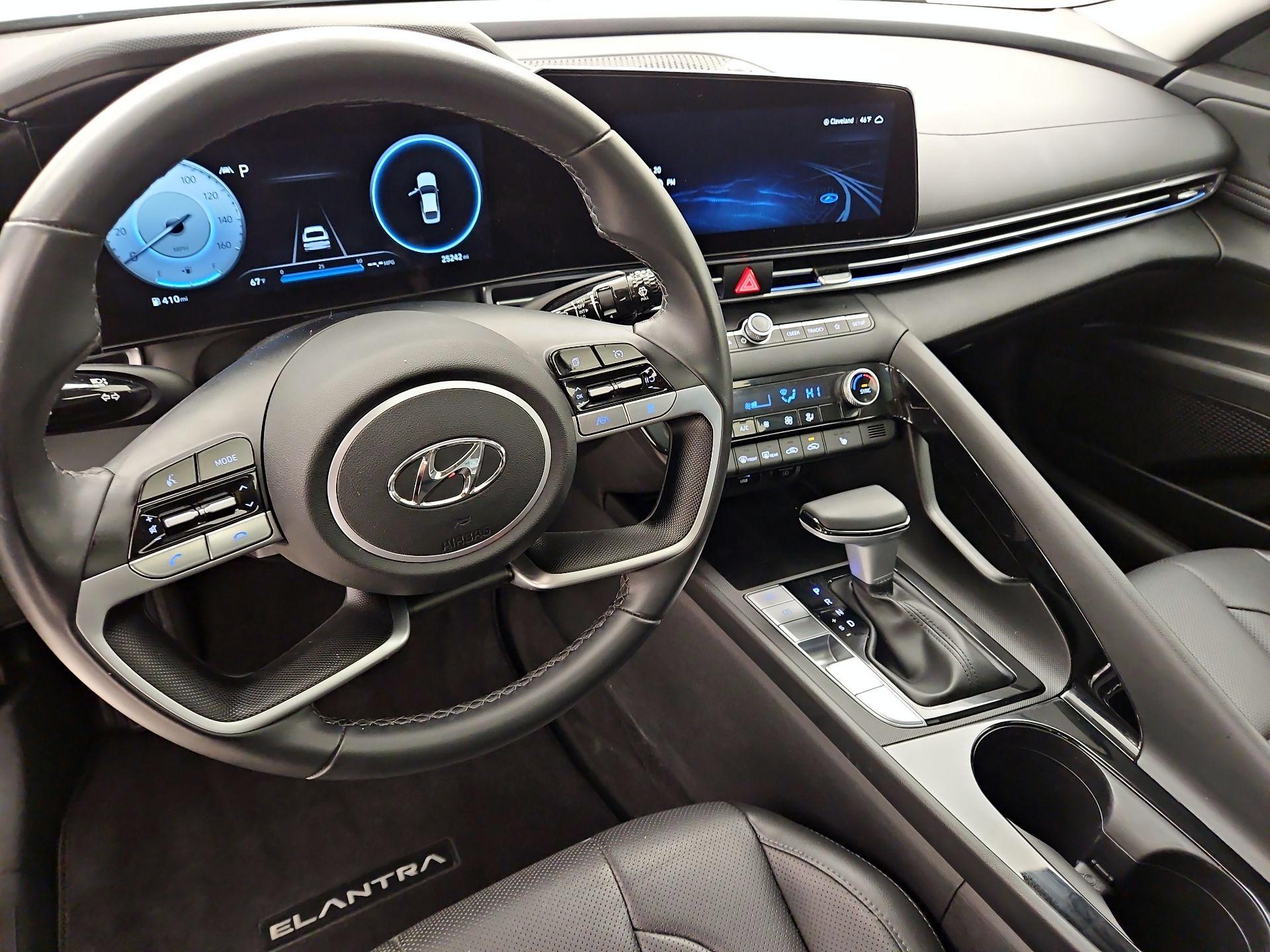 Thumbnail: 2023 Hyundai Elantra - 9