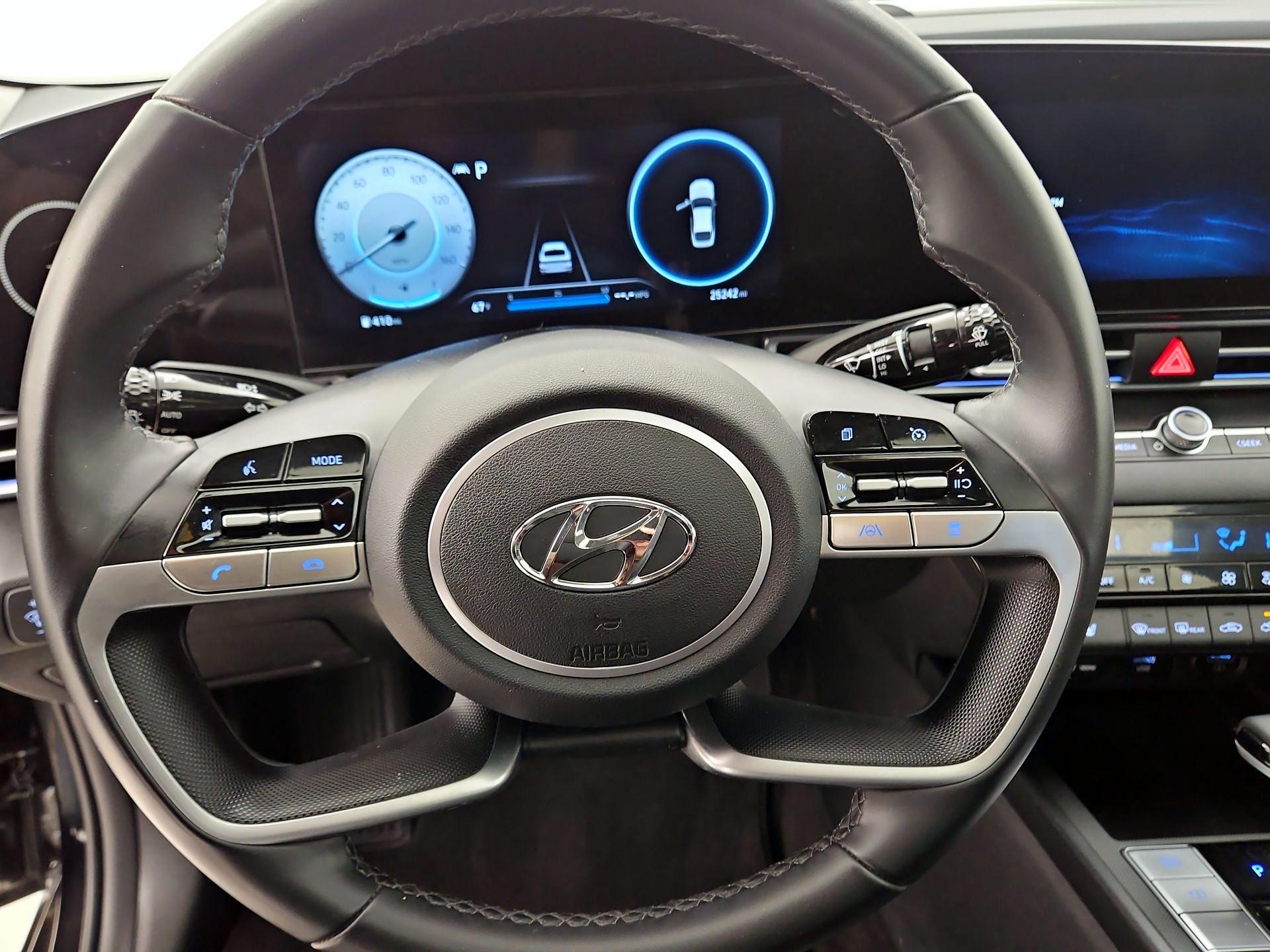 Thumbnail: 2023 Hyundai Elantra - 10