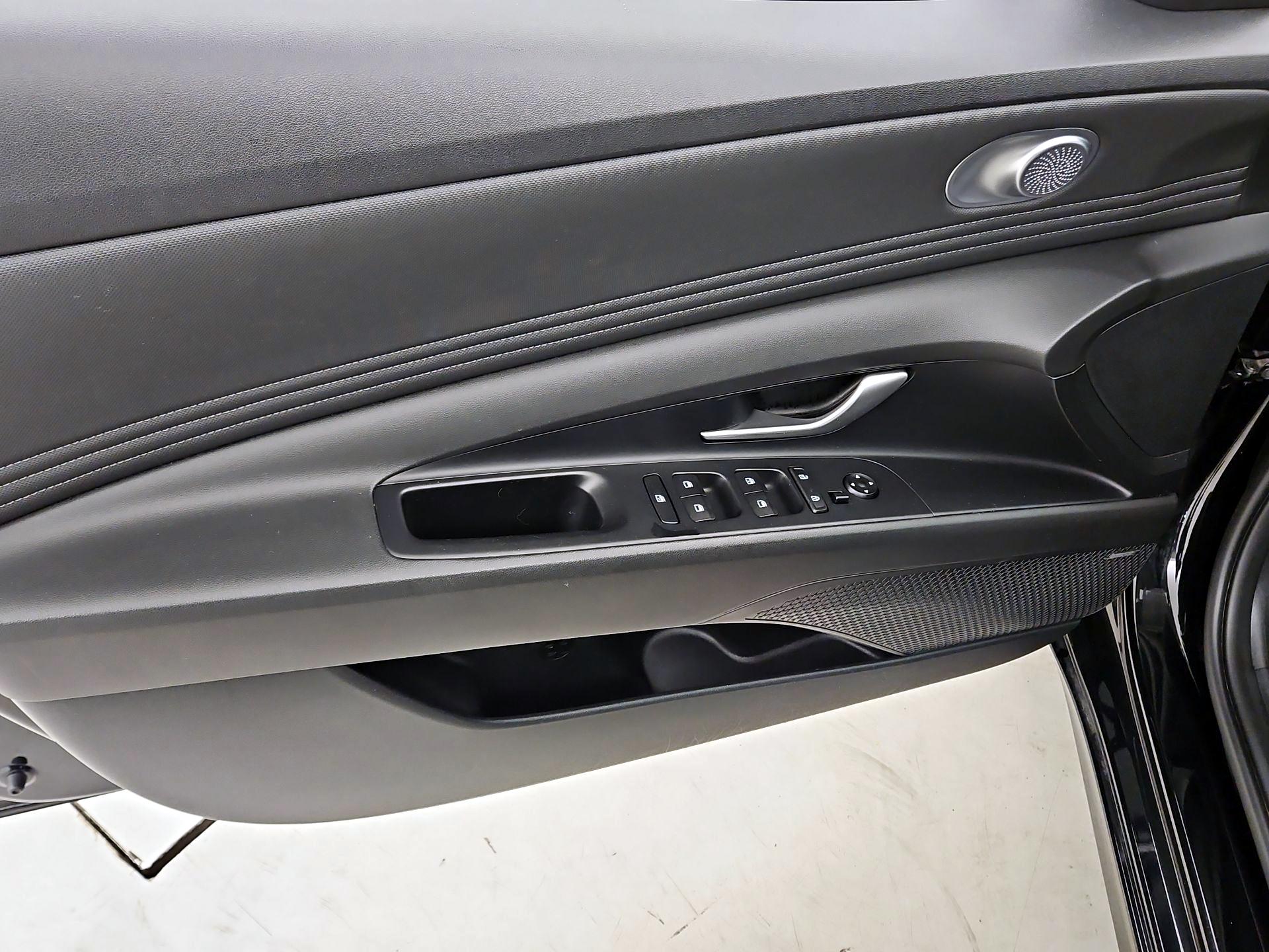 Thumbnail: 2023 Hyundai Elantra - 12