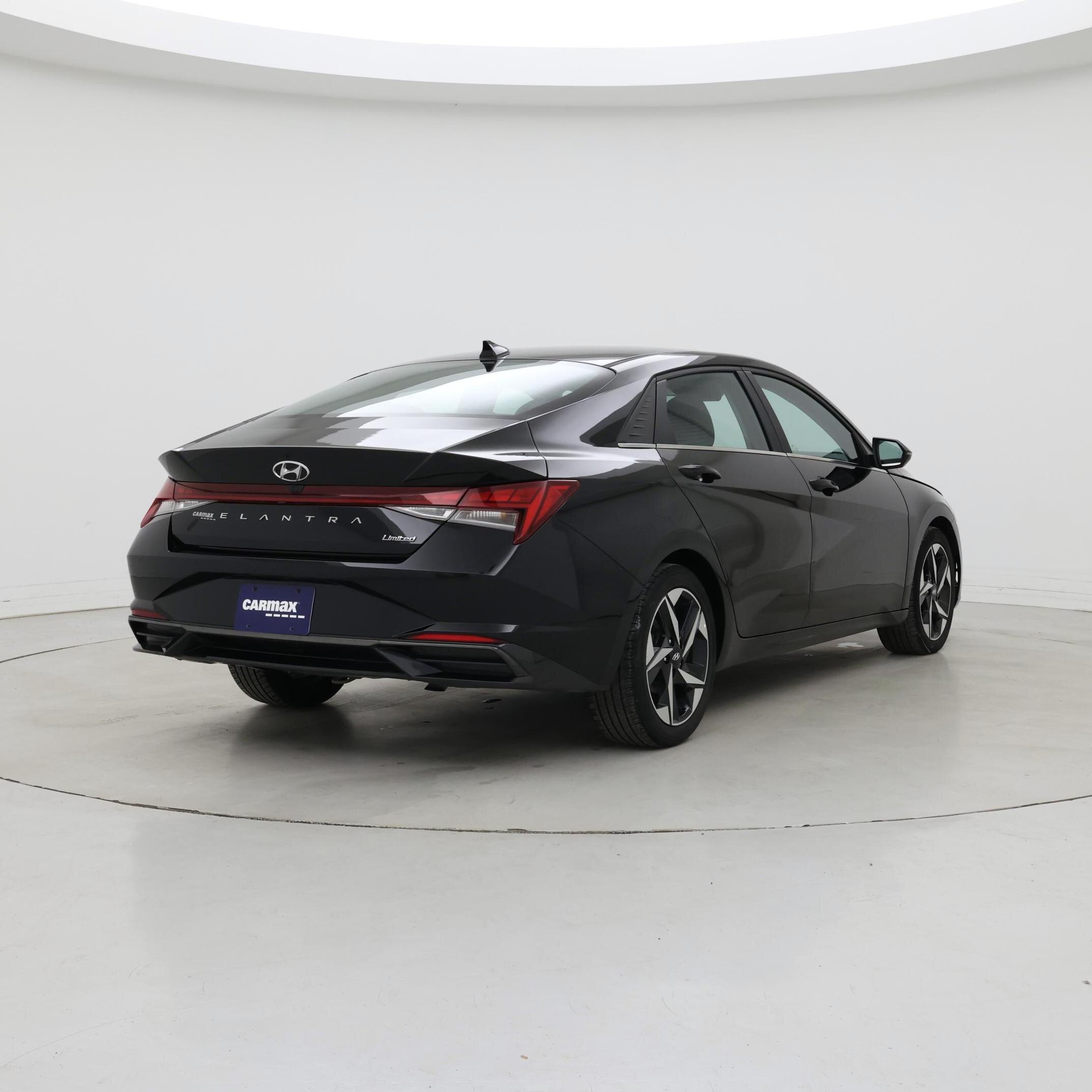 Thumbnail: 2023 Hyundai Elantra - 8