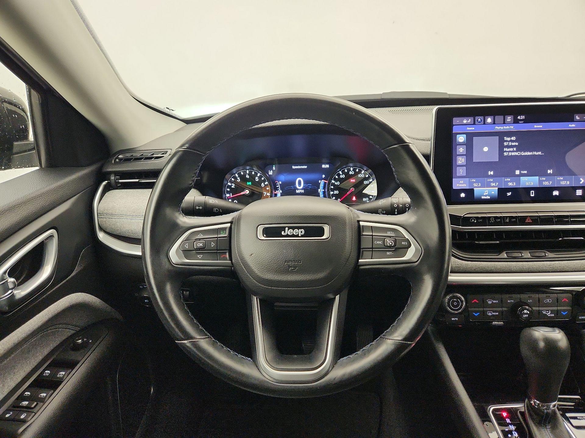 Thumbnail: 2022 Jeep Compass - 10