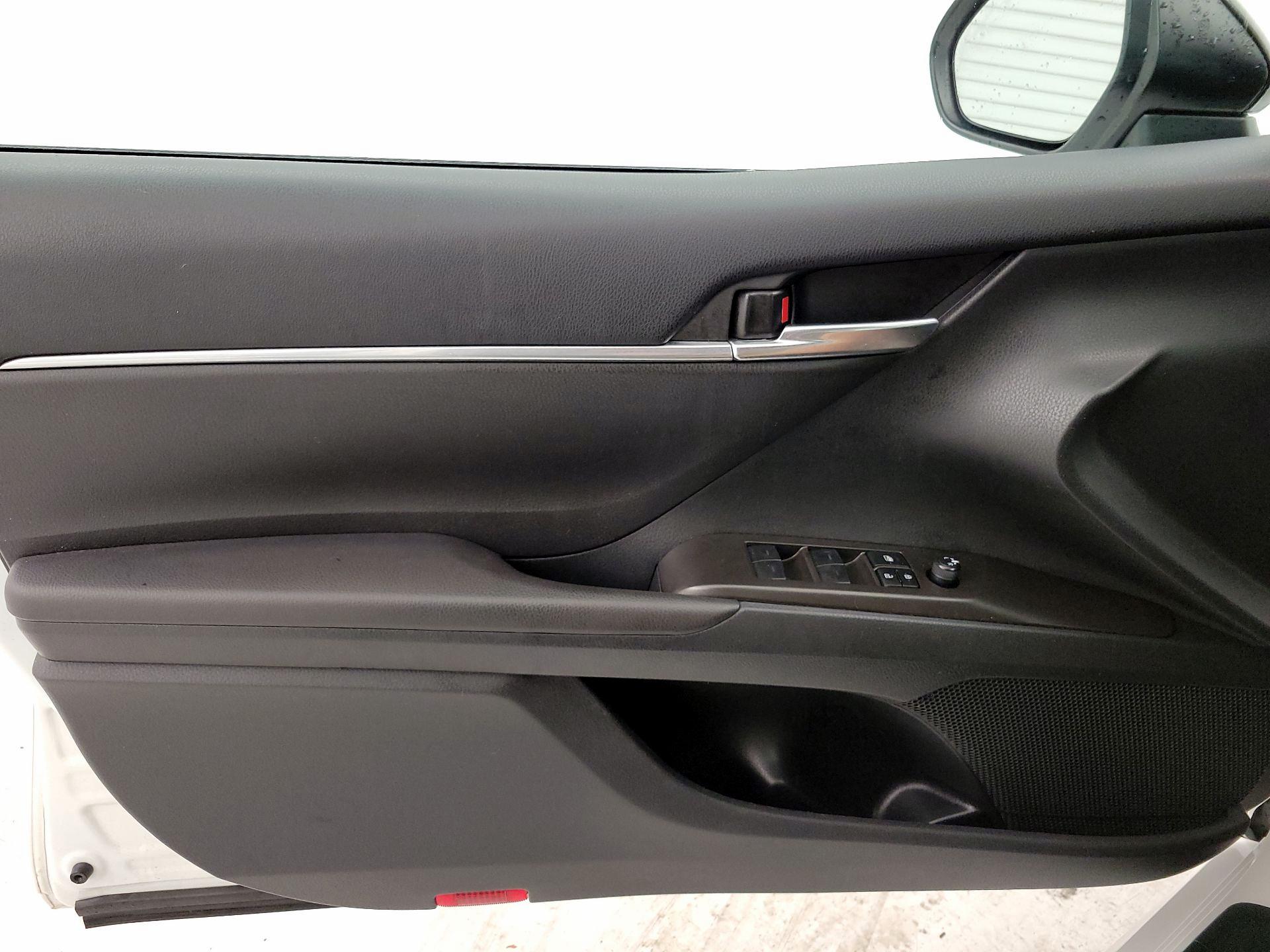 Thumbnail: 2023 Toyota Camry - 12