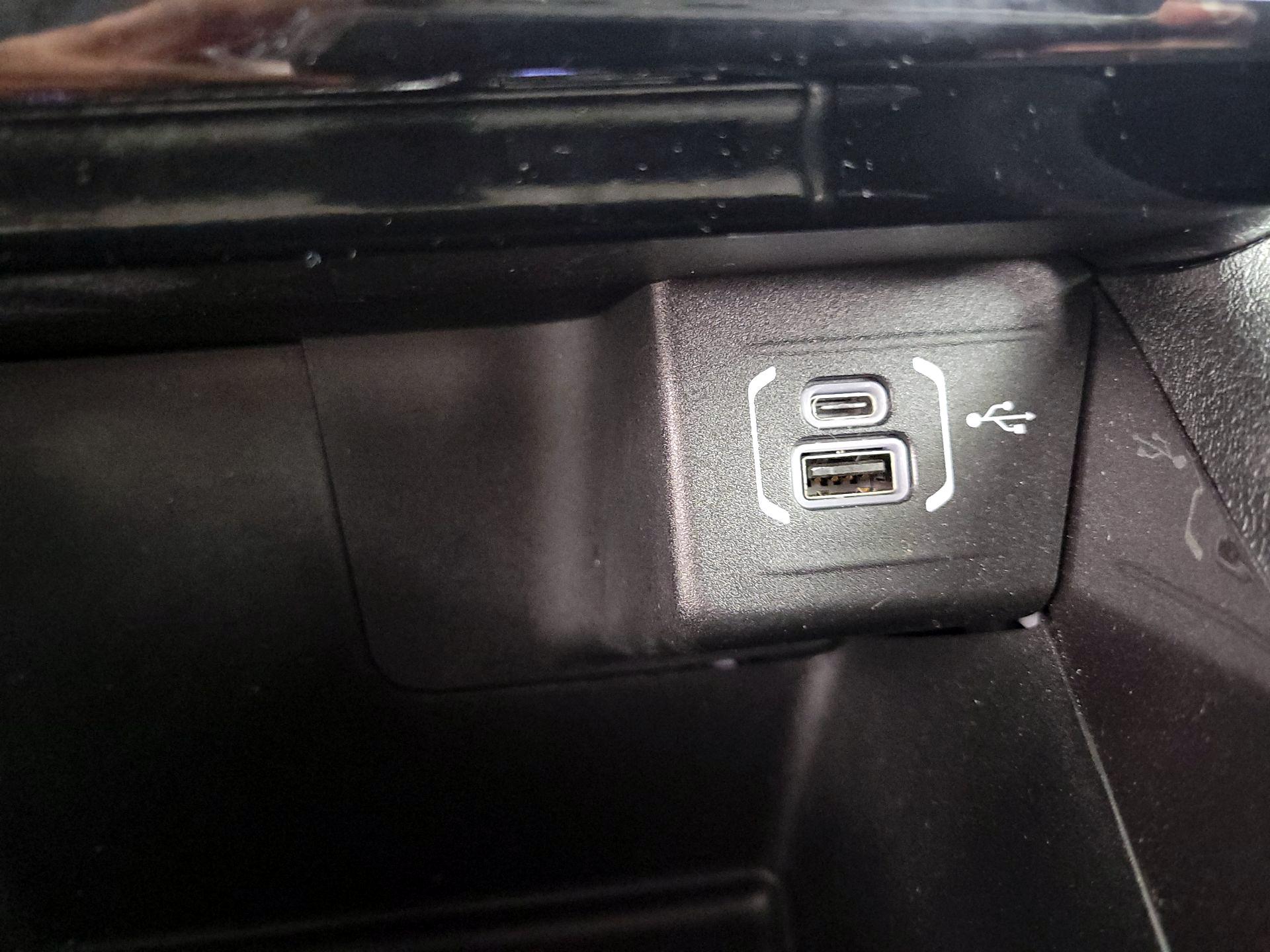 Thumbnail: 2022 Jeep Compass - 18