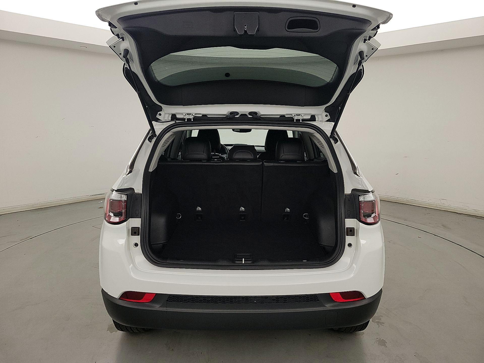 Thumbnail: 2022 Jeep Compass - 20