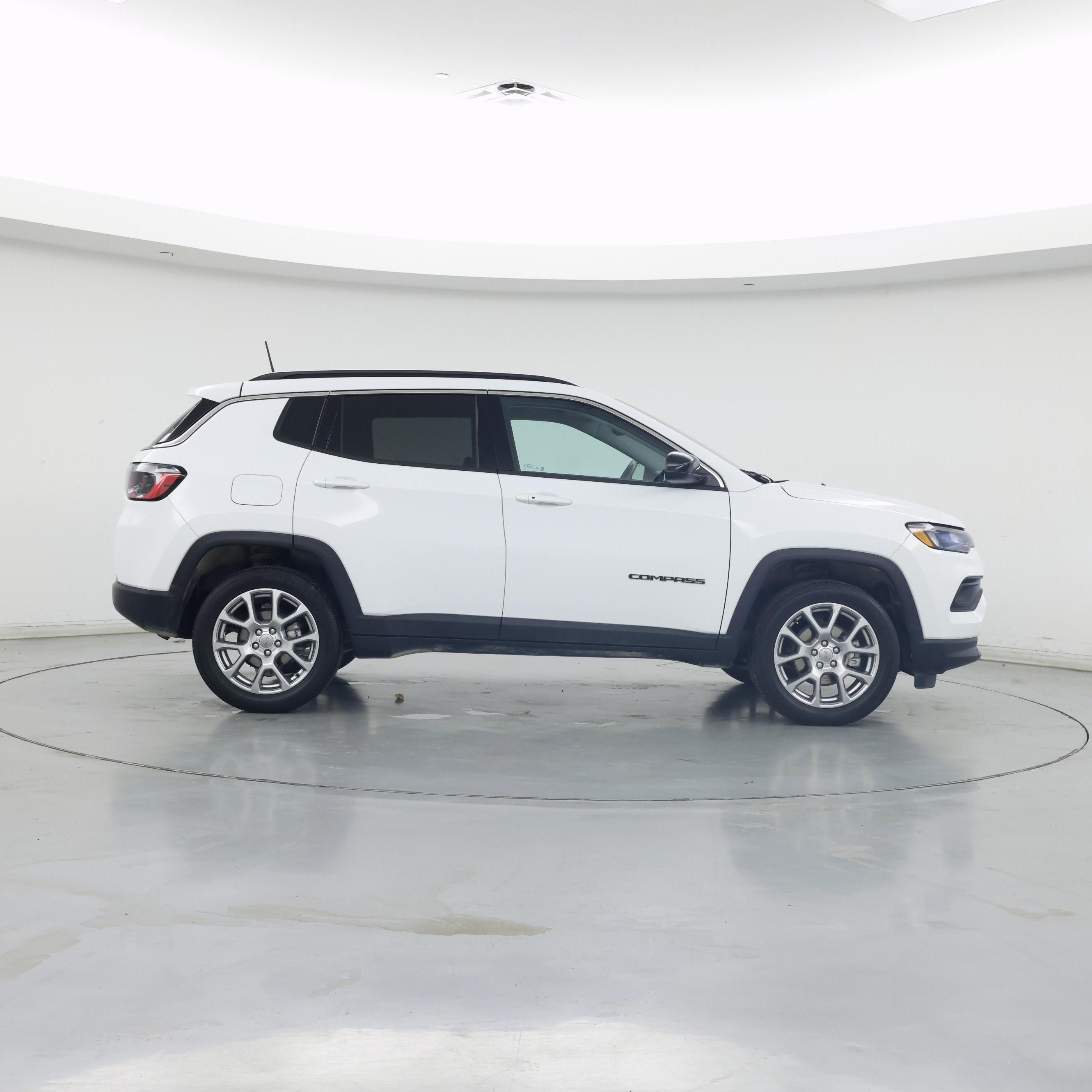 Thumbnail: 2022 Jeep Compass - 7