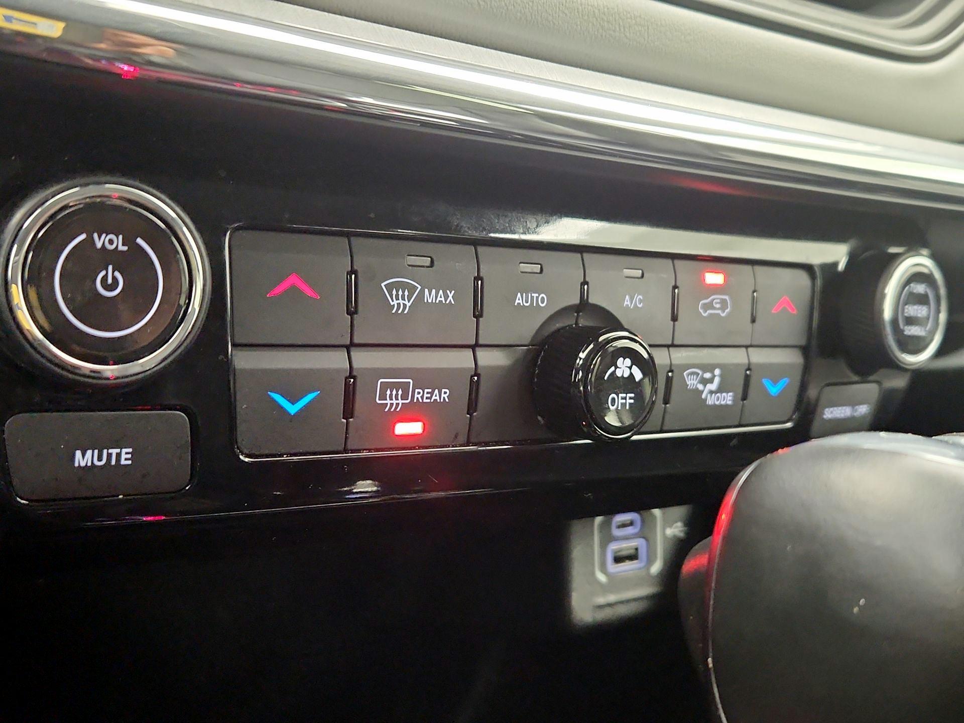 Thumbnail: 2022 Jeep Compass - 16