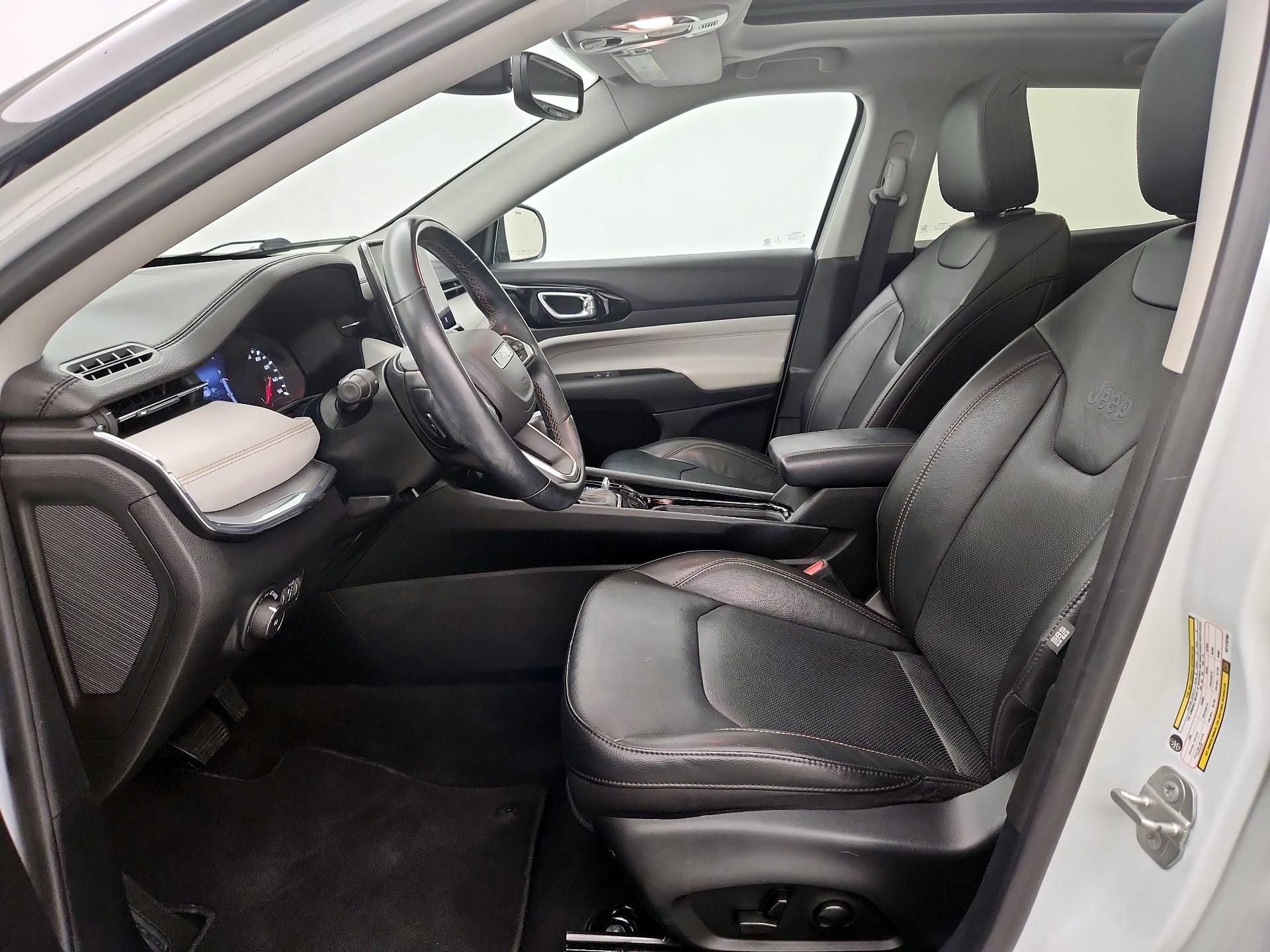 Thumbnail: 2022 Jeep Compass - 11