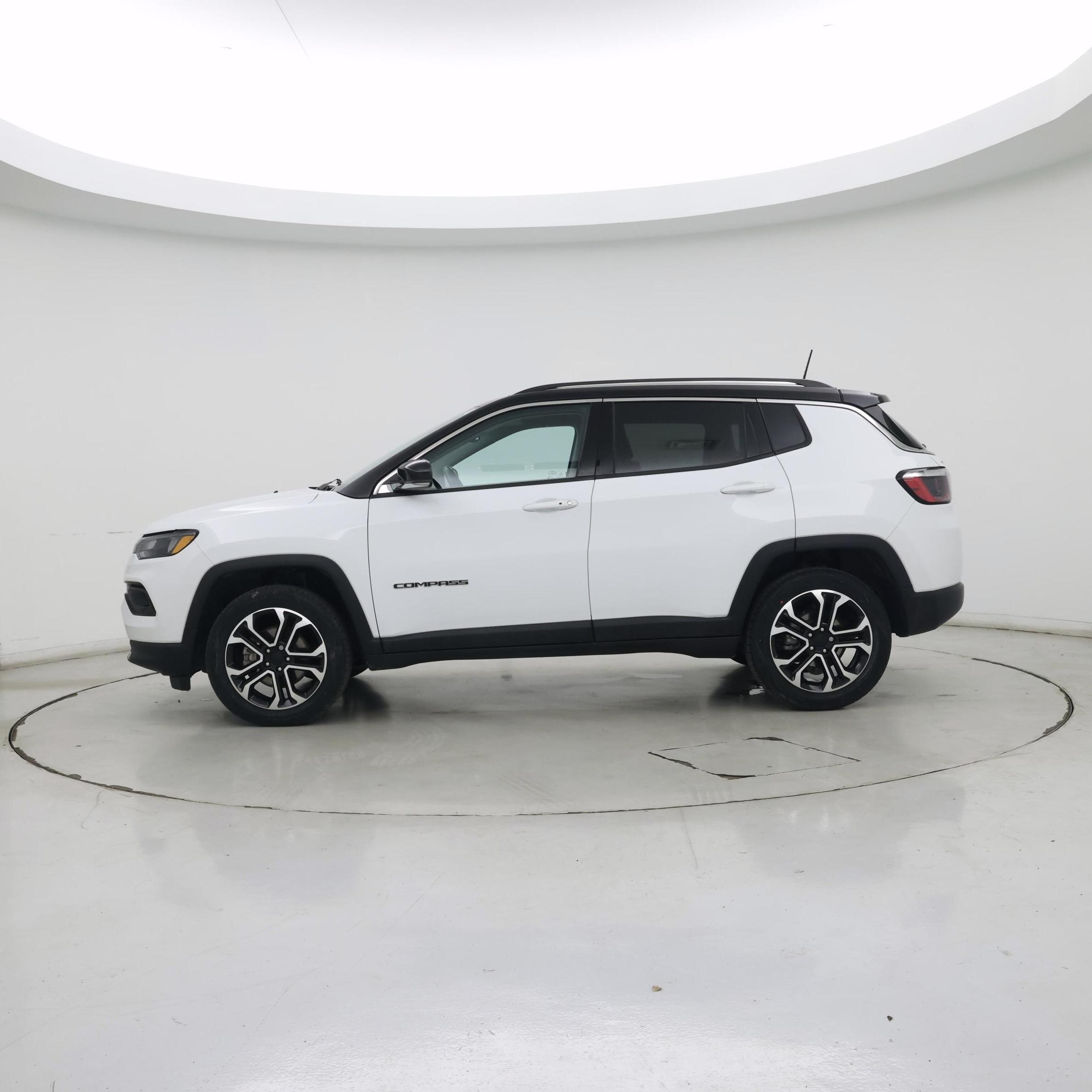Thumbnail: 2022 Jeep Compass - 3